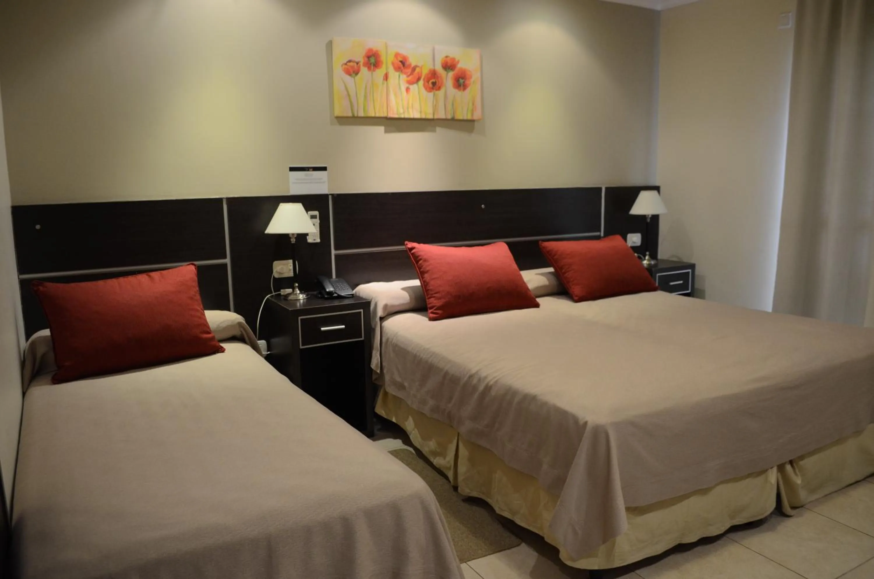 Photo of the whole room, Bed in Hotel Jardin De Iguazu