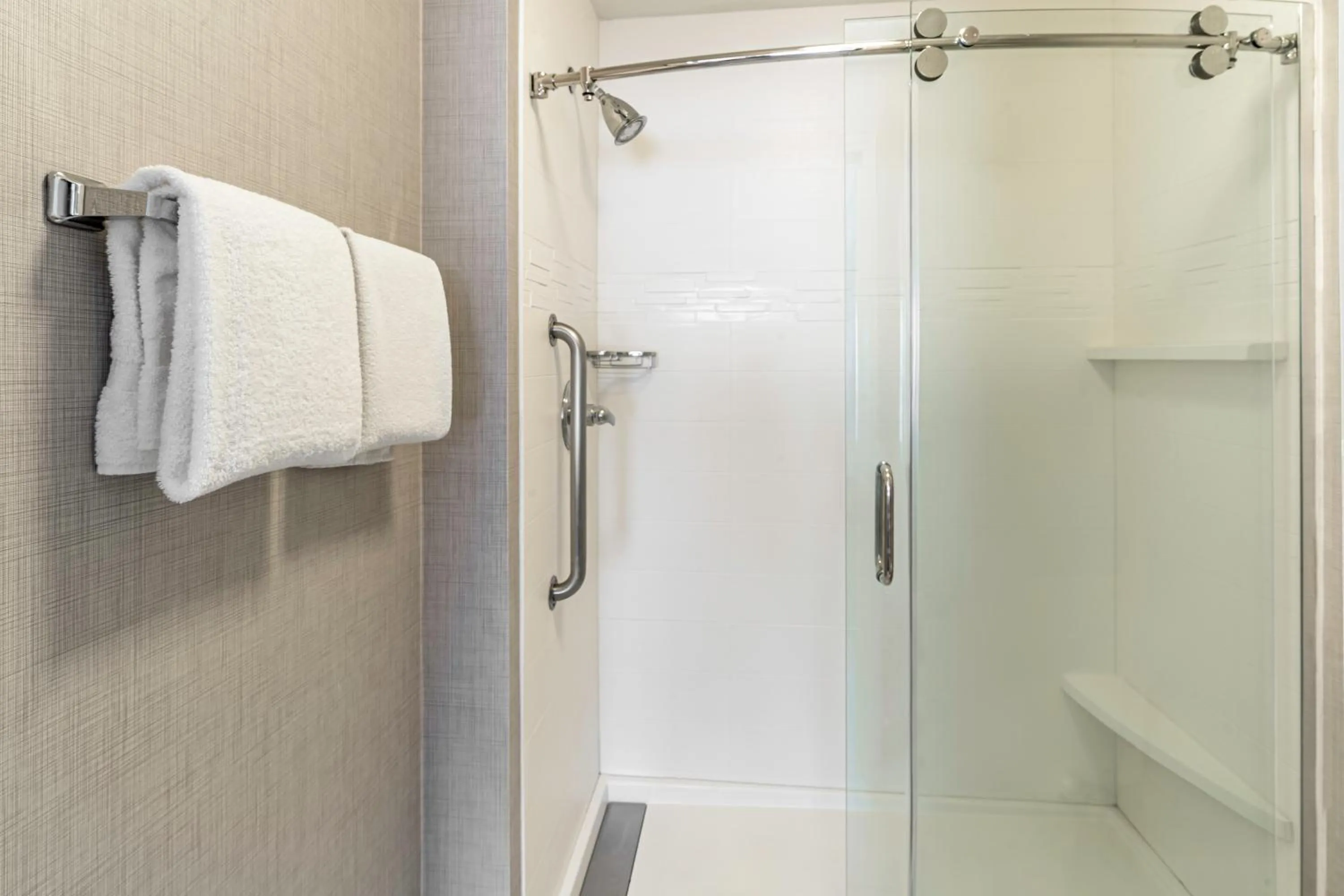 Public Bath in Residence Inn Sacramento Rancho Cordova