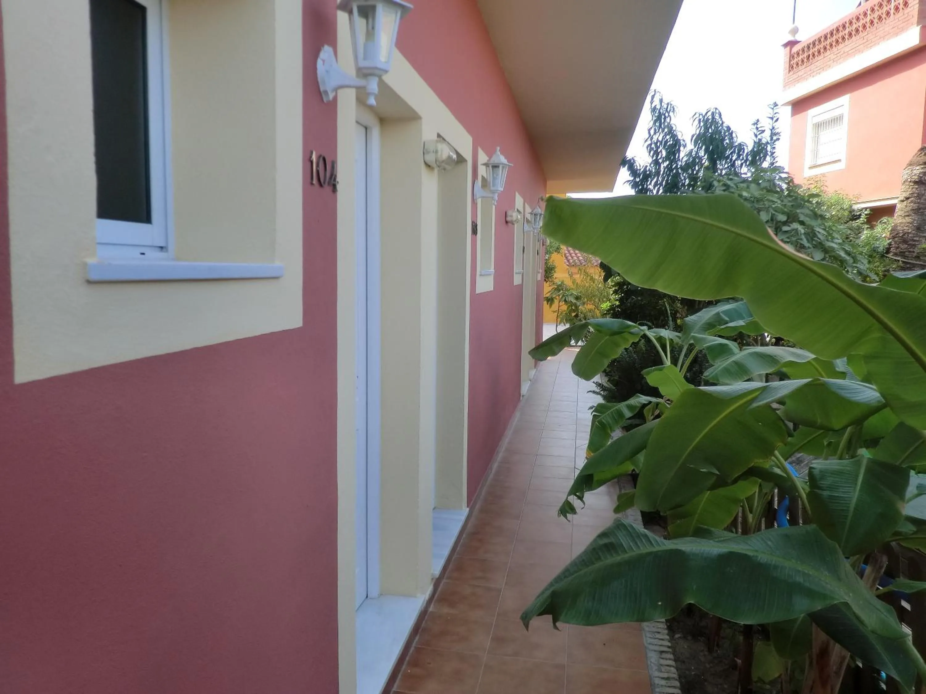 Facade/entrance in Hostal Alhaja Playa