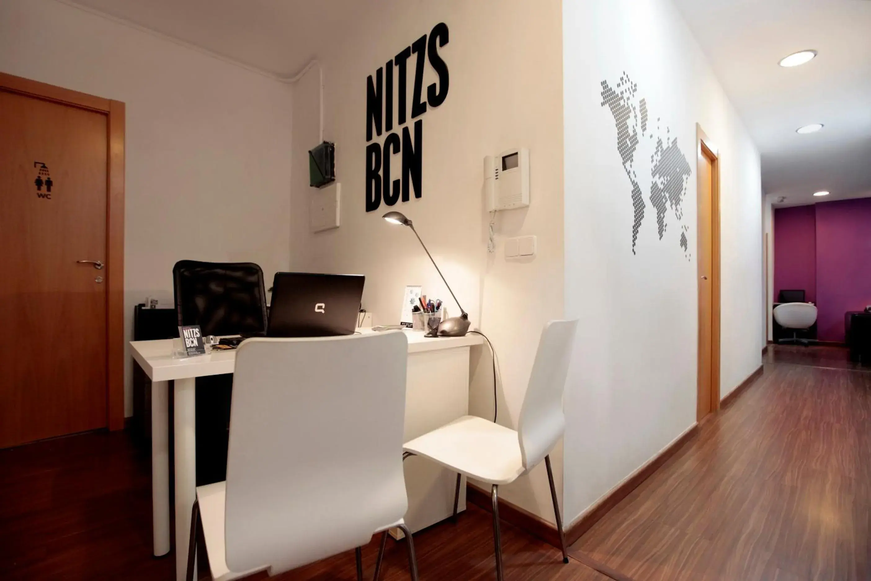 Hostal Nitzs Bcn Hostal Nitzs Bcn