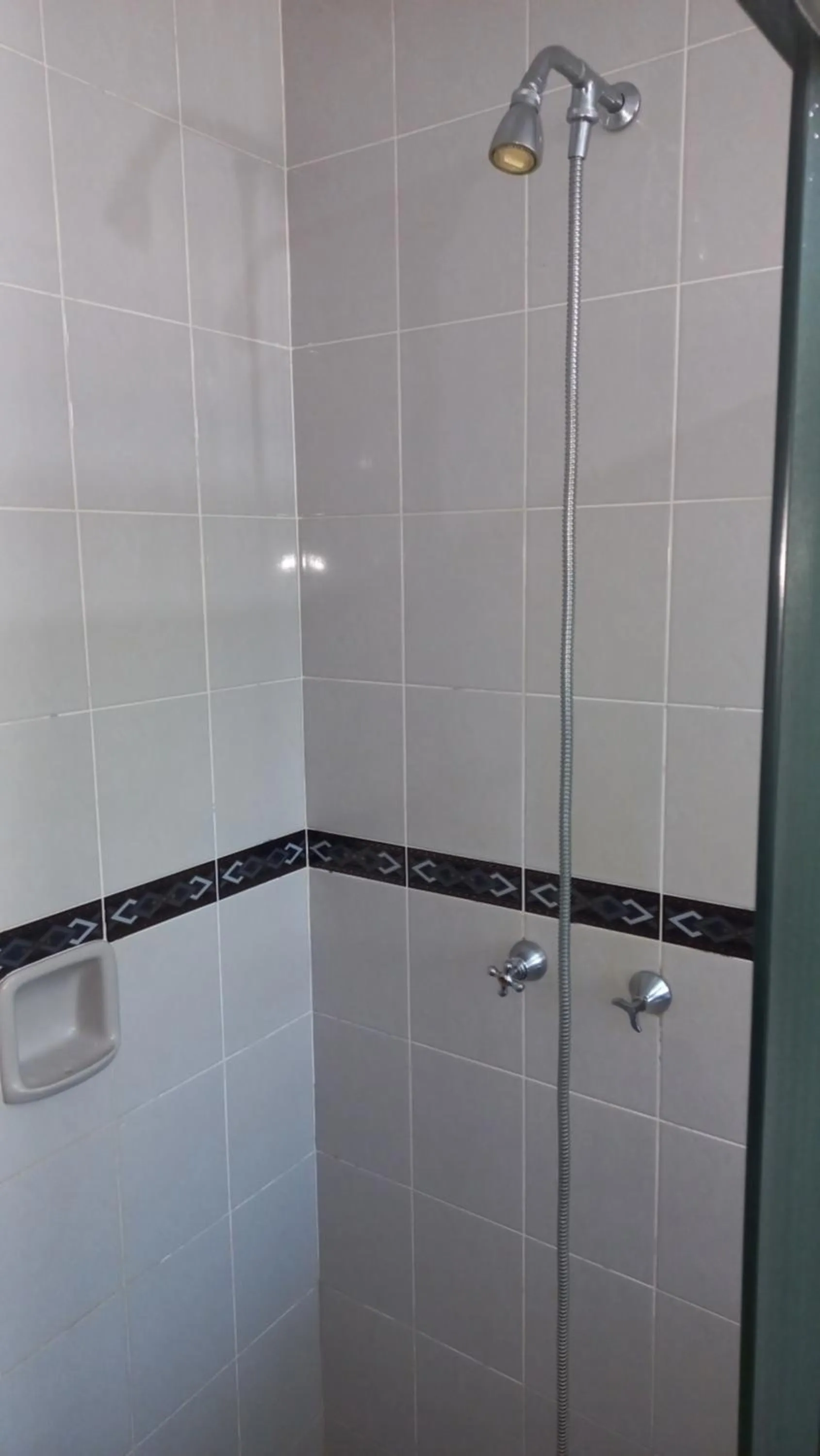 Shower in Canzi Cataratas Hotel