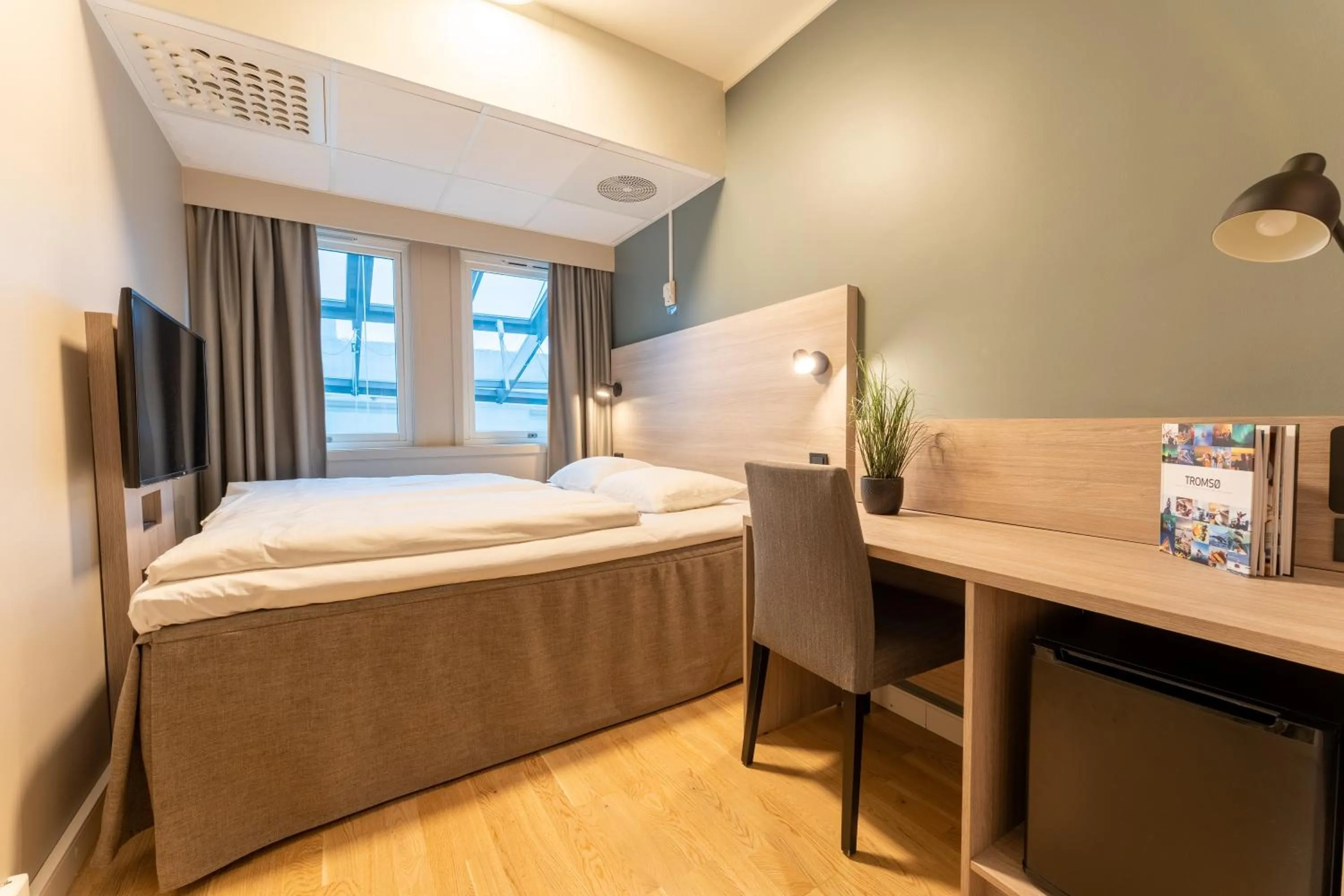 Photo of the whole room, Bed in Quality Hotel Saga