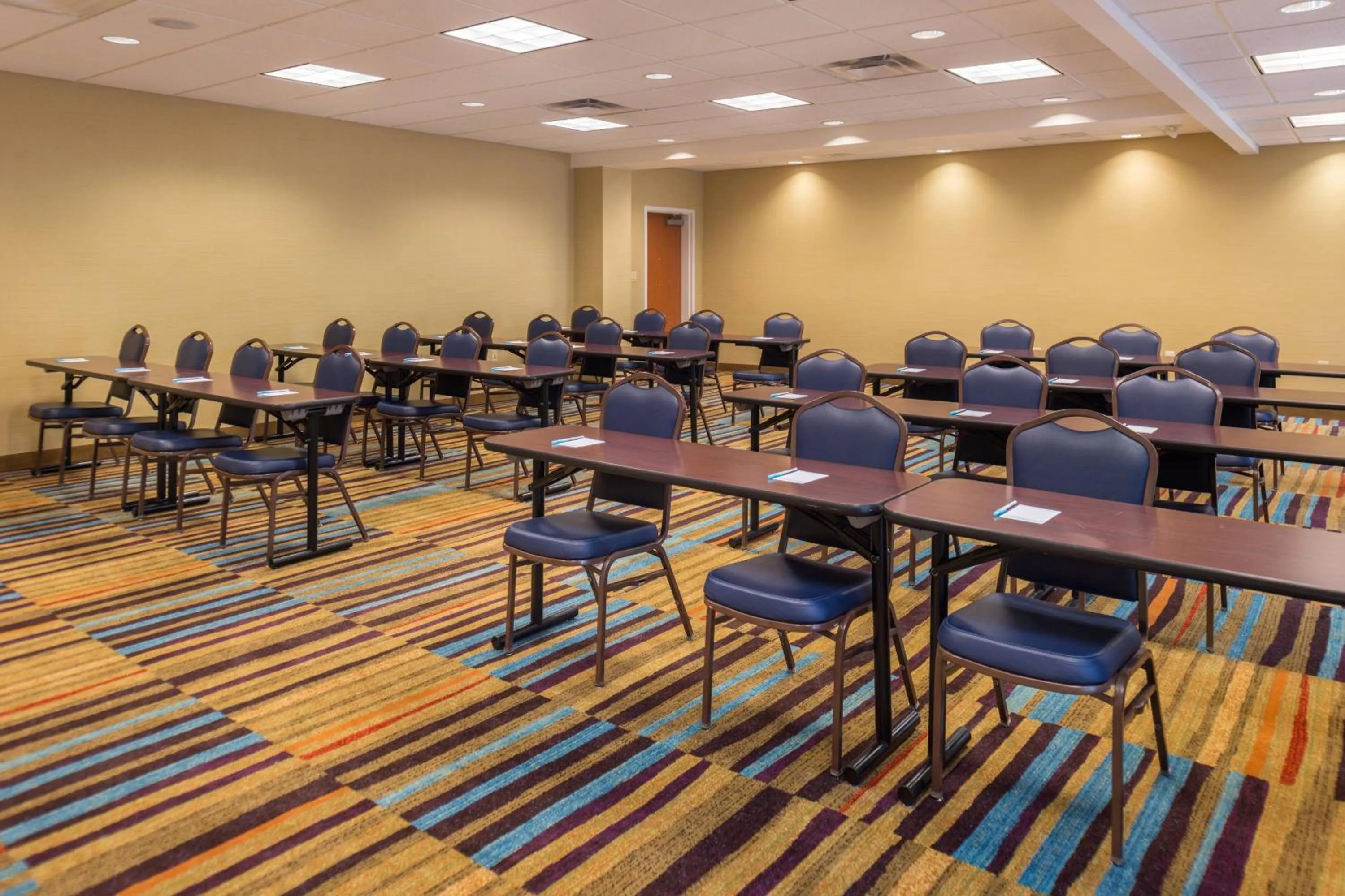 Meeting/conference room in Fairfield Inn and Suites by Marriott San Antonio Northeast / Schertz / RAFB