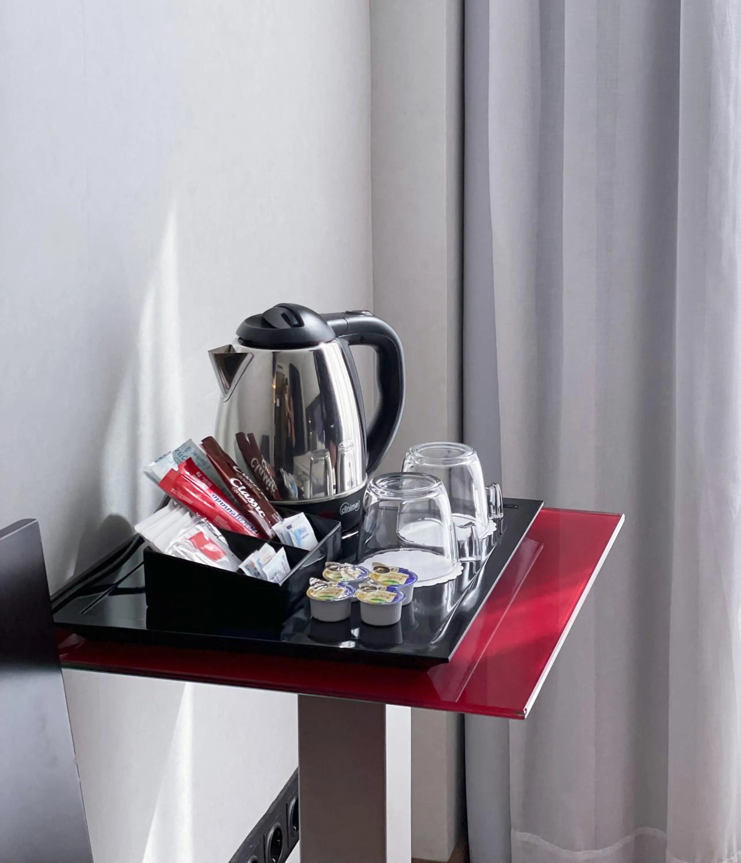 Coffee/tea facilities in SM Hotel Sant Antoni