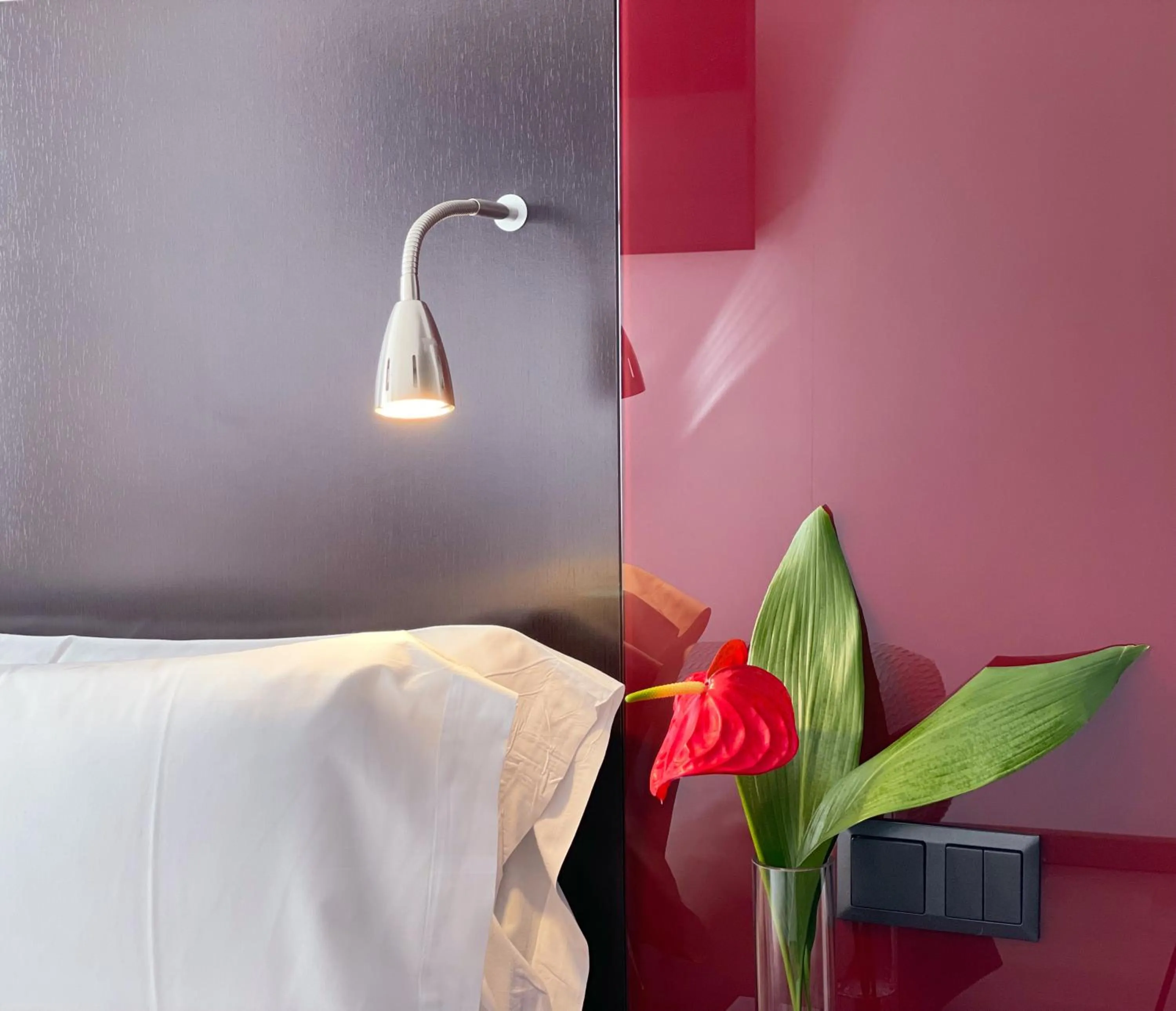 Decorative detail, Bed in SM Hotel Sant Antoni