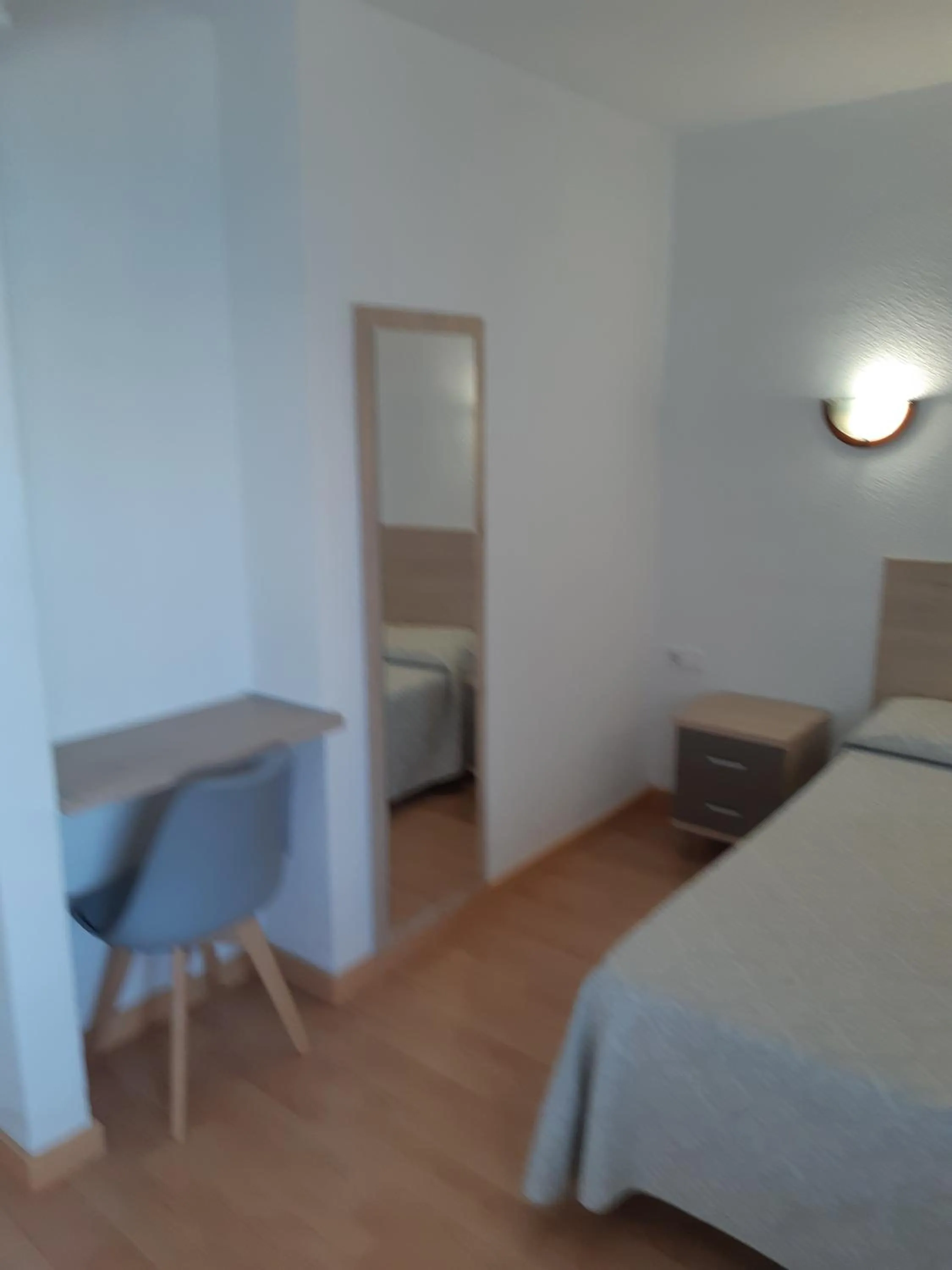 Photo of the whole room in Hotel Condestable