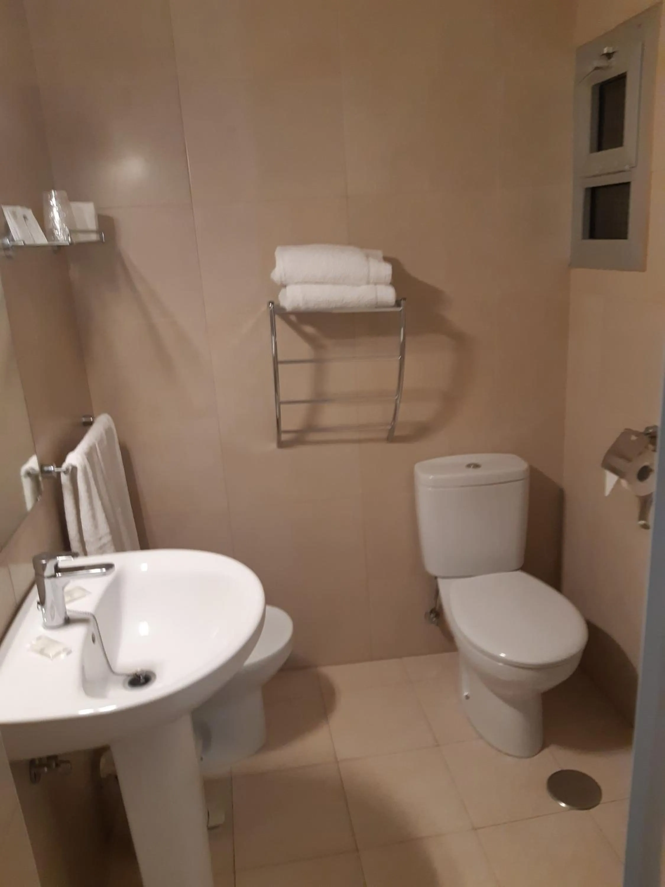 Bathroom in Hotel Condestable