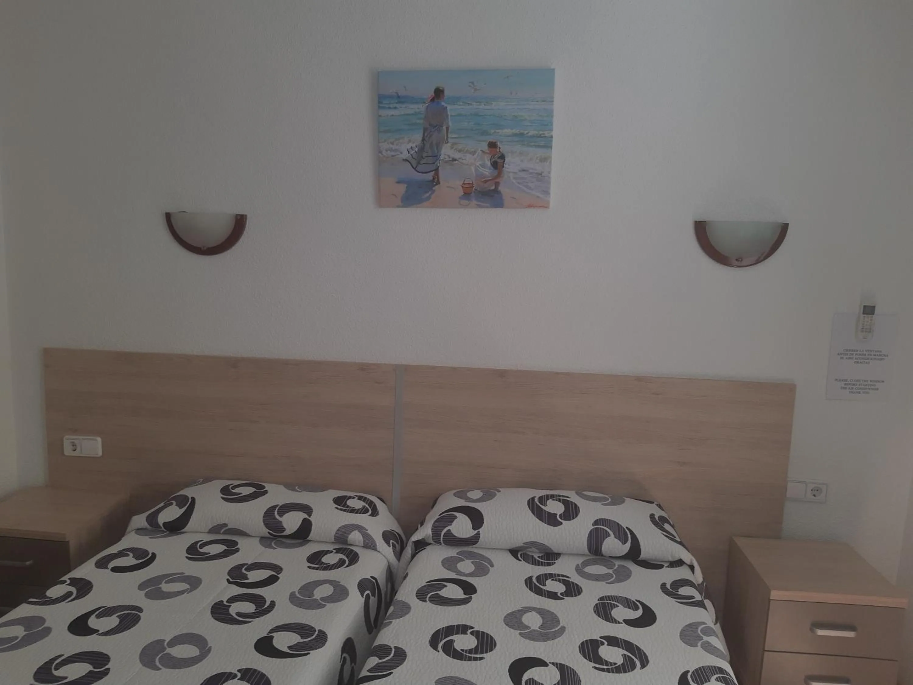 Photo of the whole room in Hotel Condestable