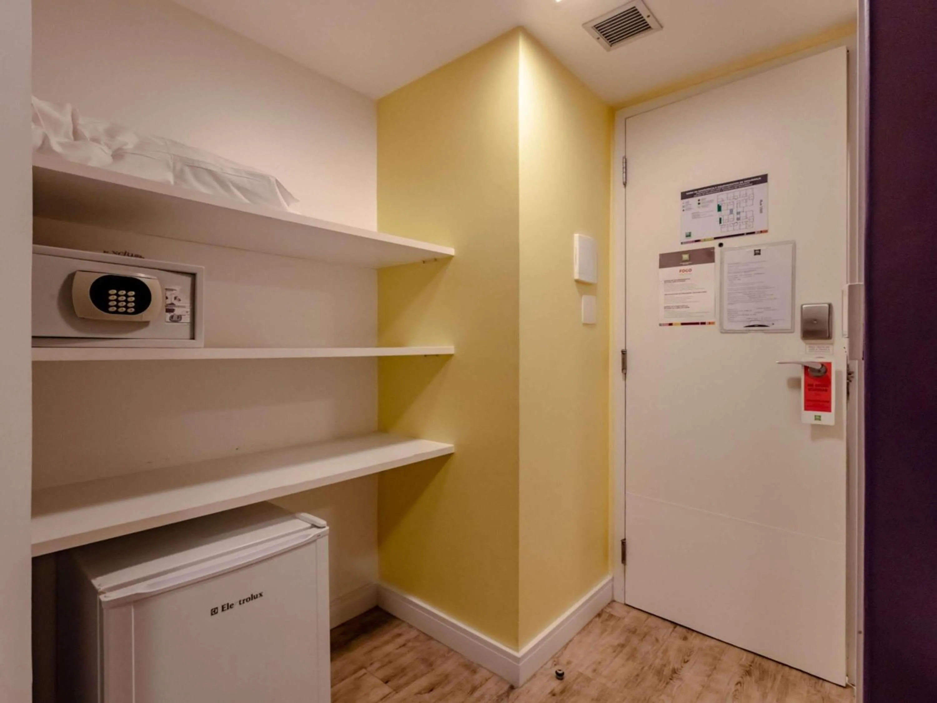 Bedroom in Ibis Styles Balneário Camboriú - 1 Quadra do Mar