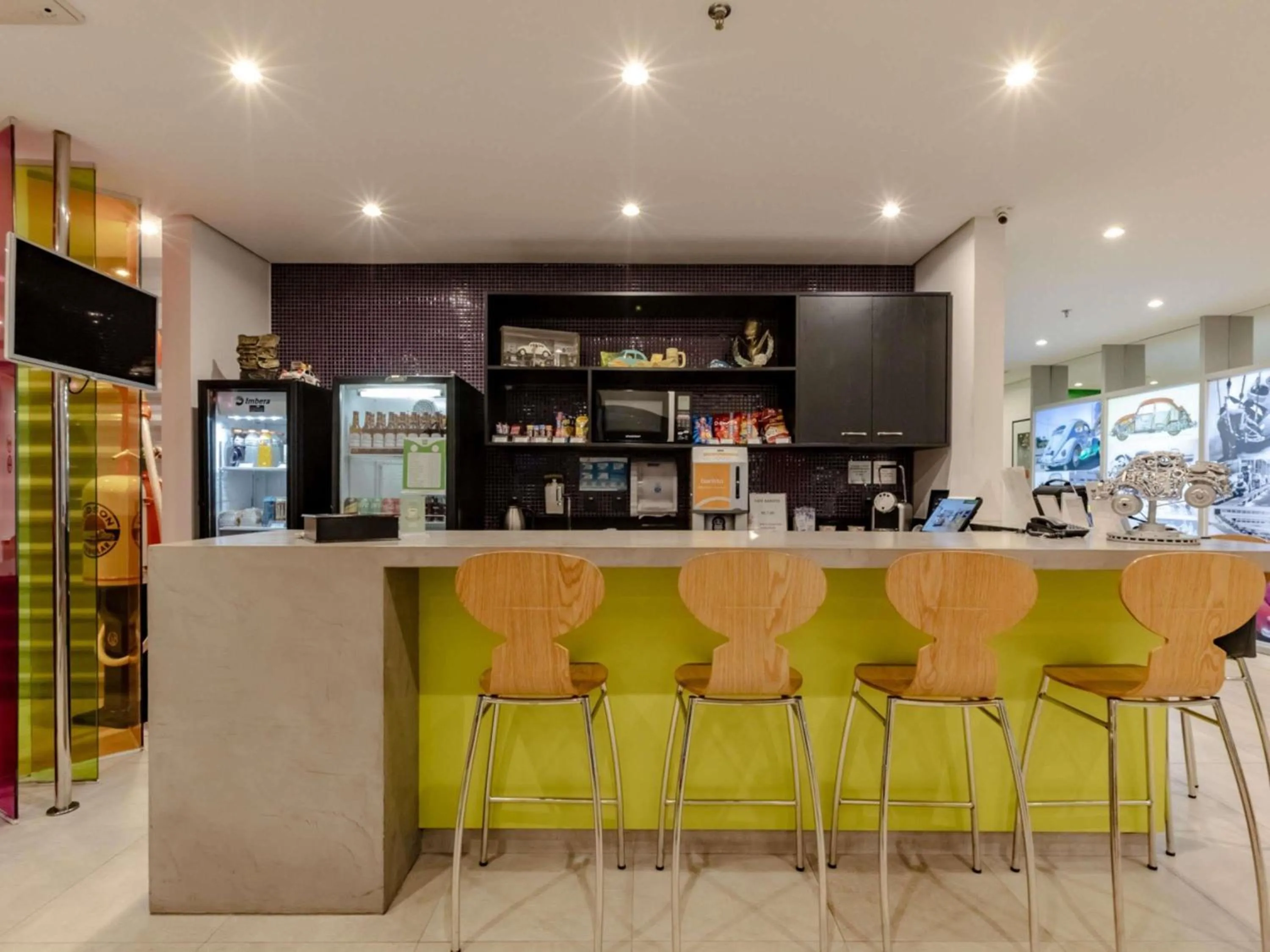 Lounge or bar in Ibis Styles Balneário Camboriú - 1 Quadra do Mar