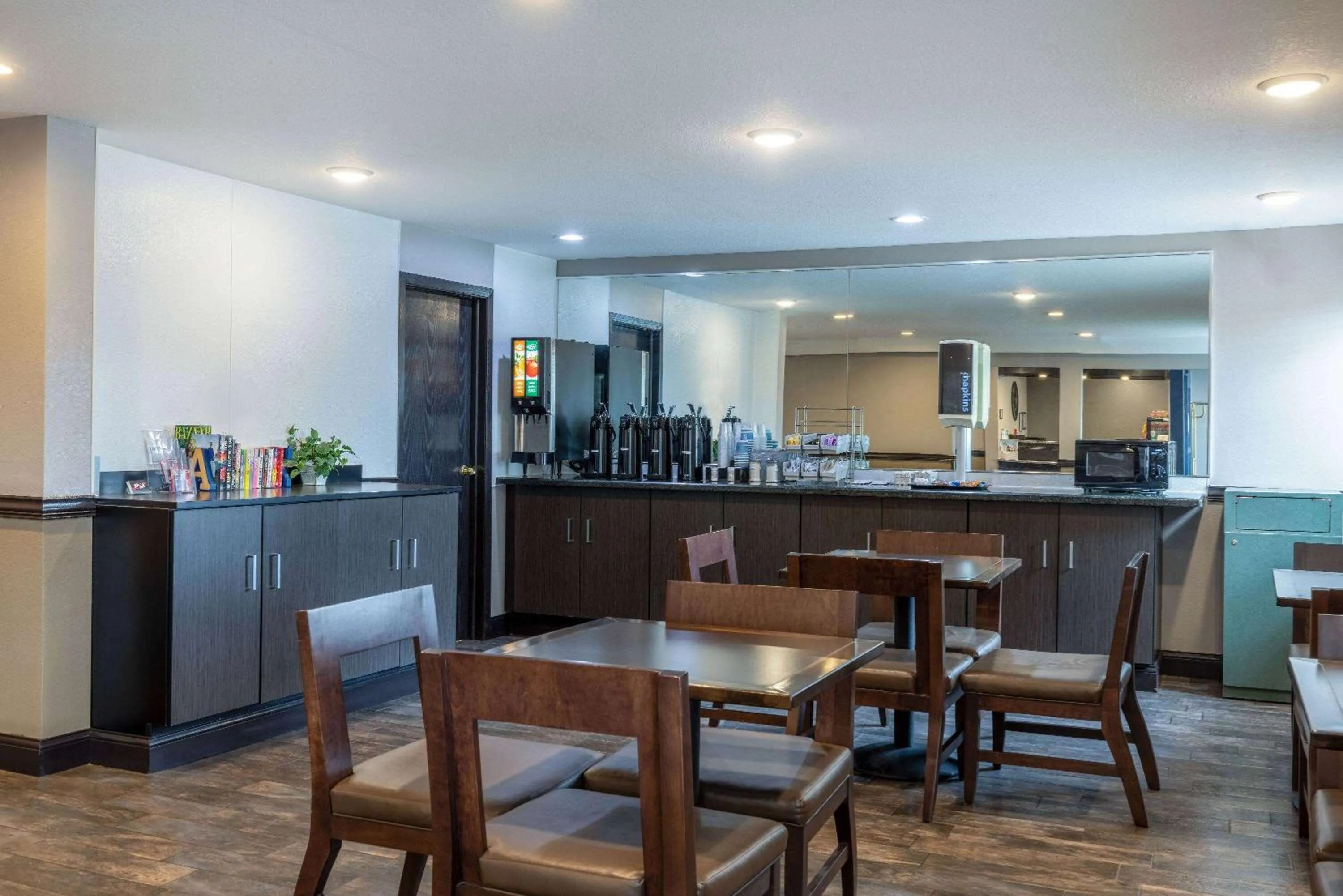 Breakfast in Travelodge by Wyndham Brooklyn Center