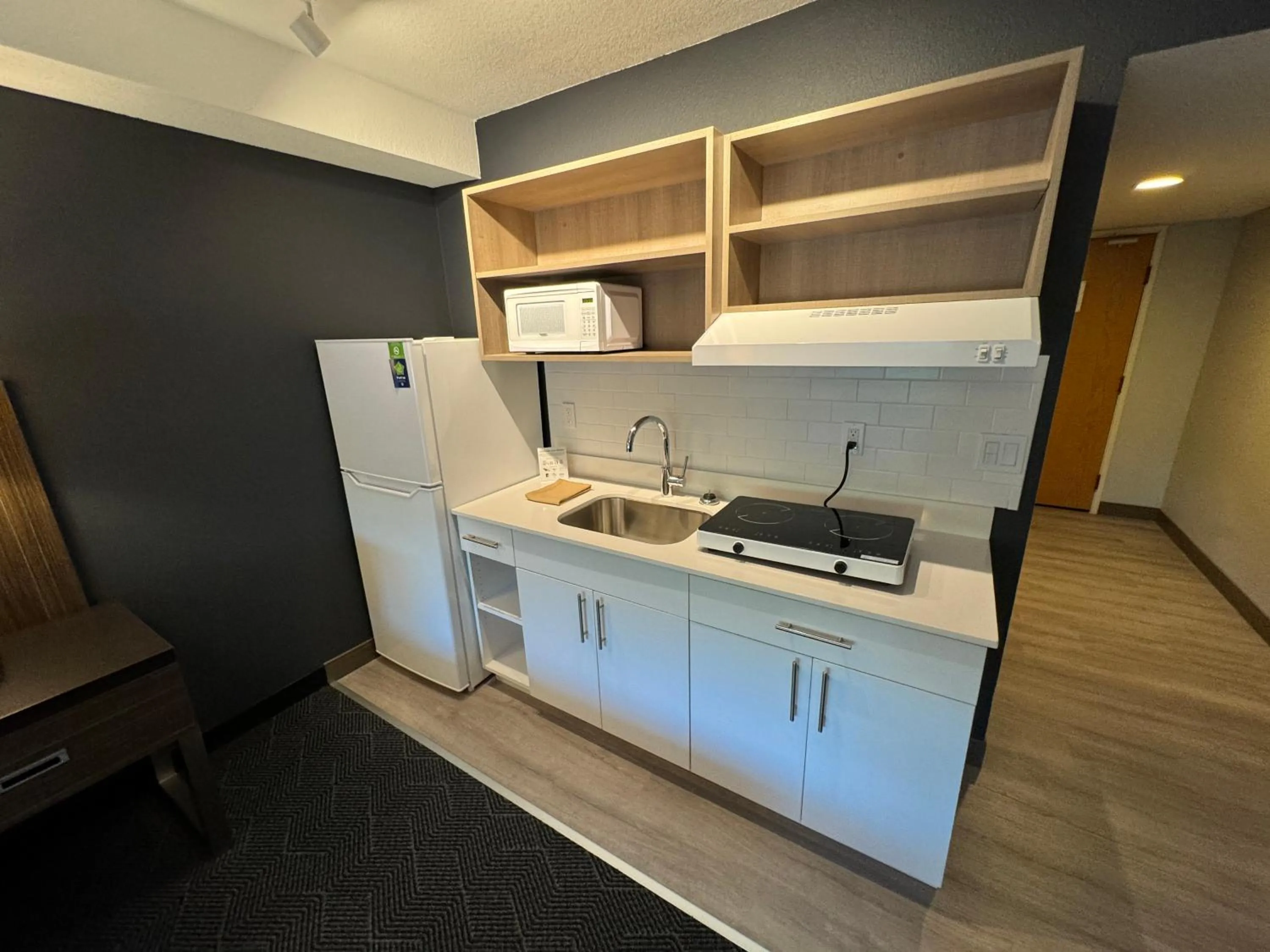 Kitchen or kitchenette in Extended Stay America Premier Suites - Portland - North