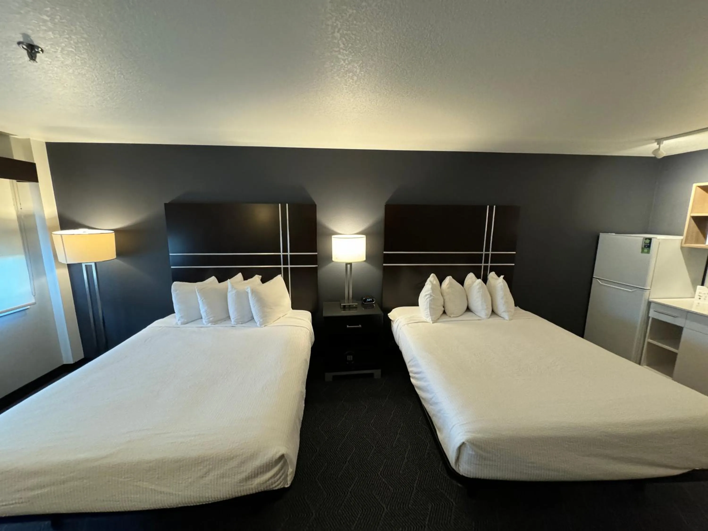 Bedroom, Bed in Extended Stay America Premier Suites - Portland - North