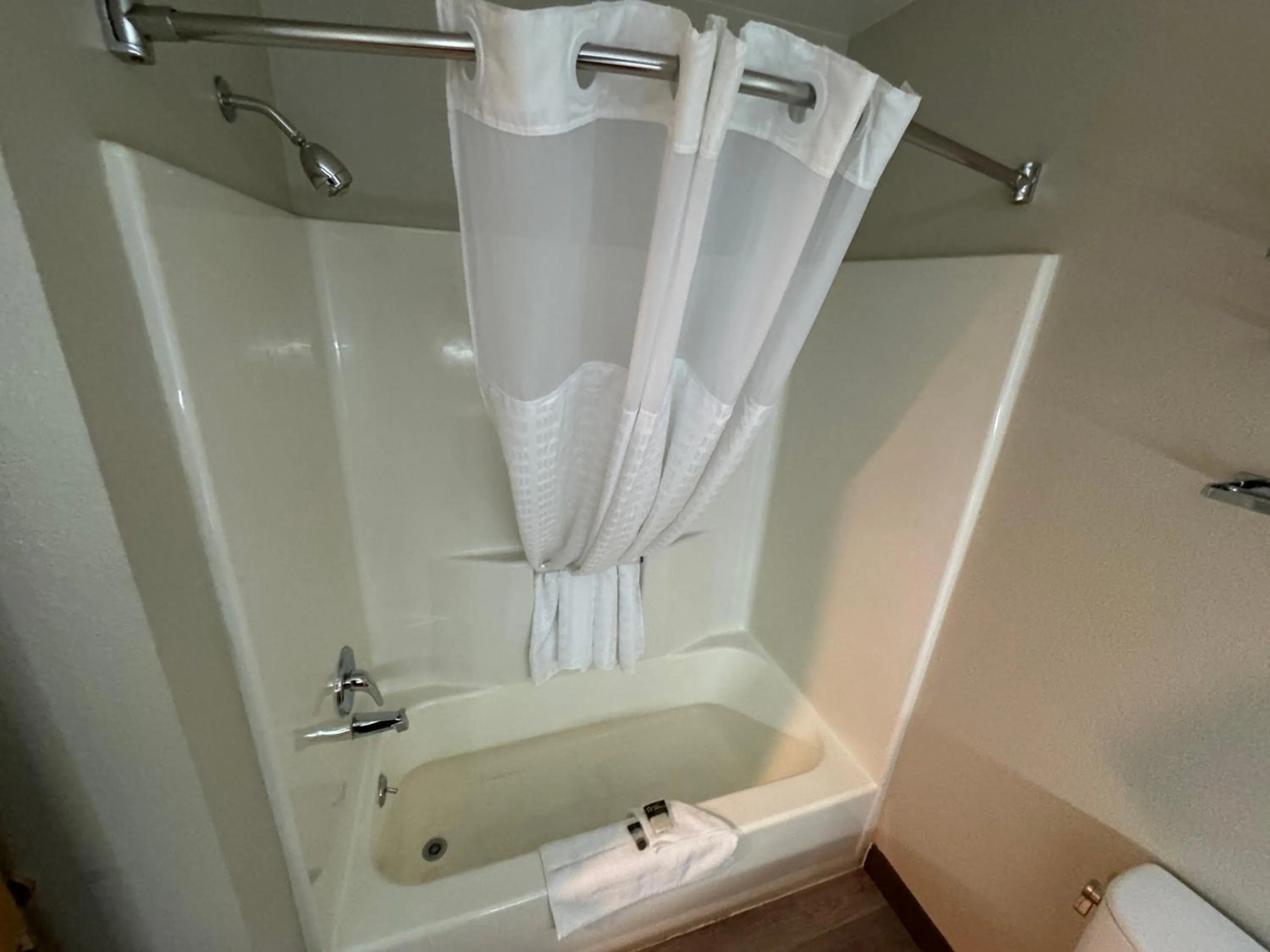 Shower in Extended Stay America Premier Suites - Portland - North