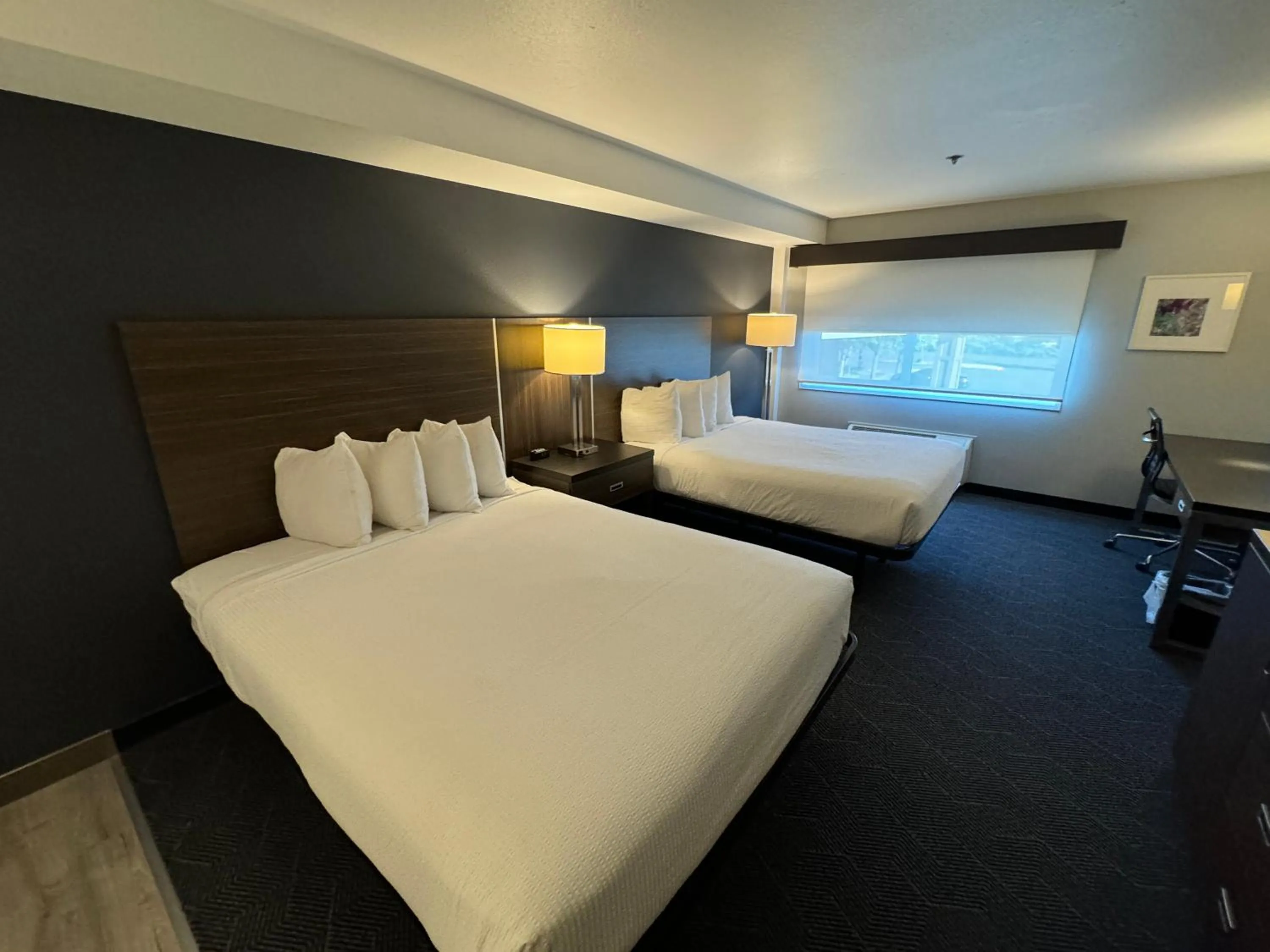 Bedroom, Bed in Extended Stay America Premier Suites - Portland - North