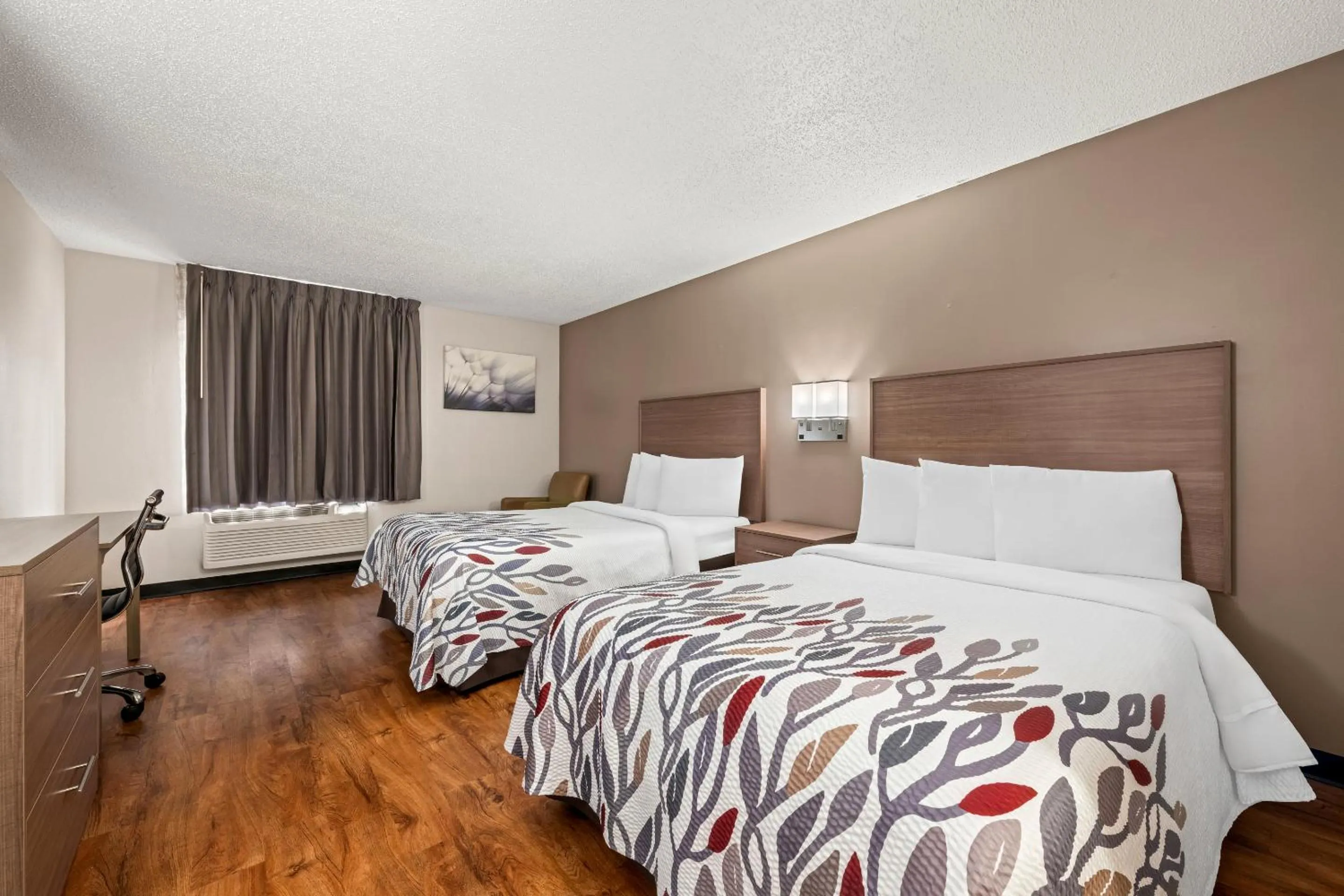 Bedroom, Bed in Red Roof Inn Charlotte - University