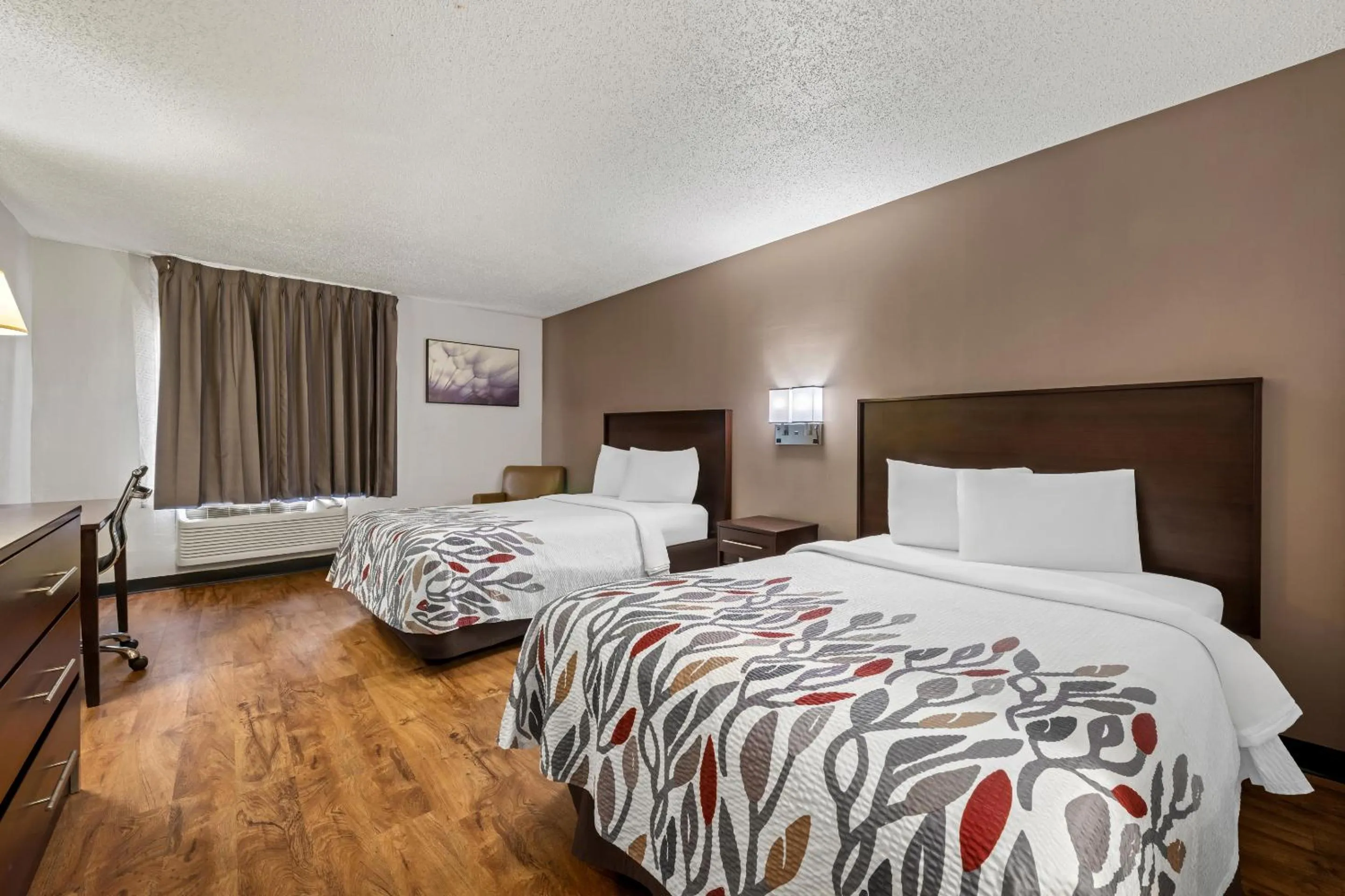 Bedroom, Bed in Red Roof Inn Charlotte - University