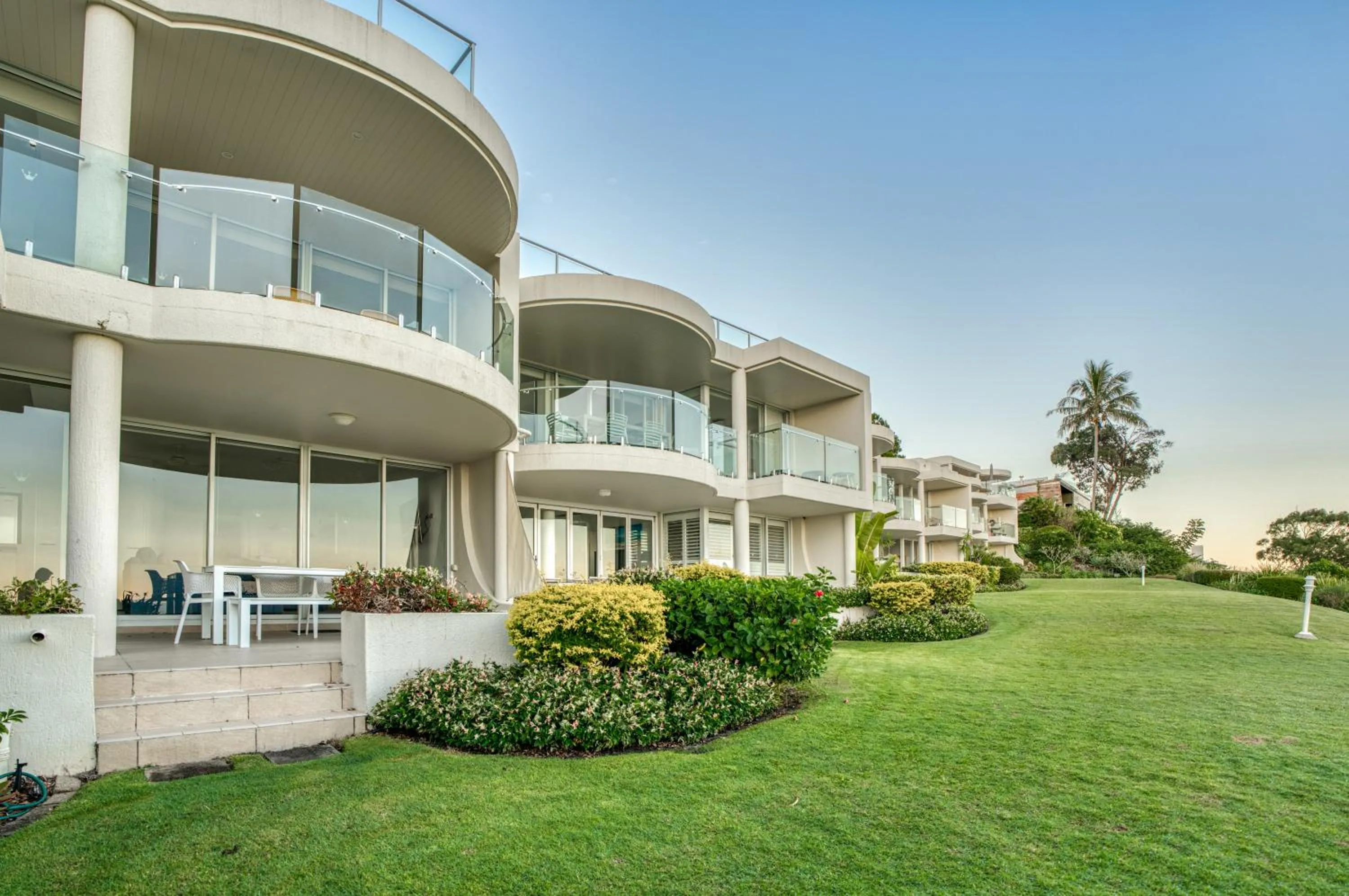 Property building in Noosa Crest Resort