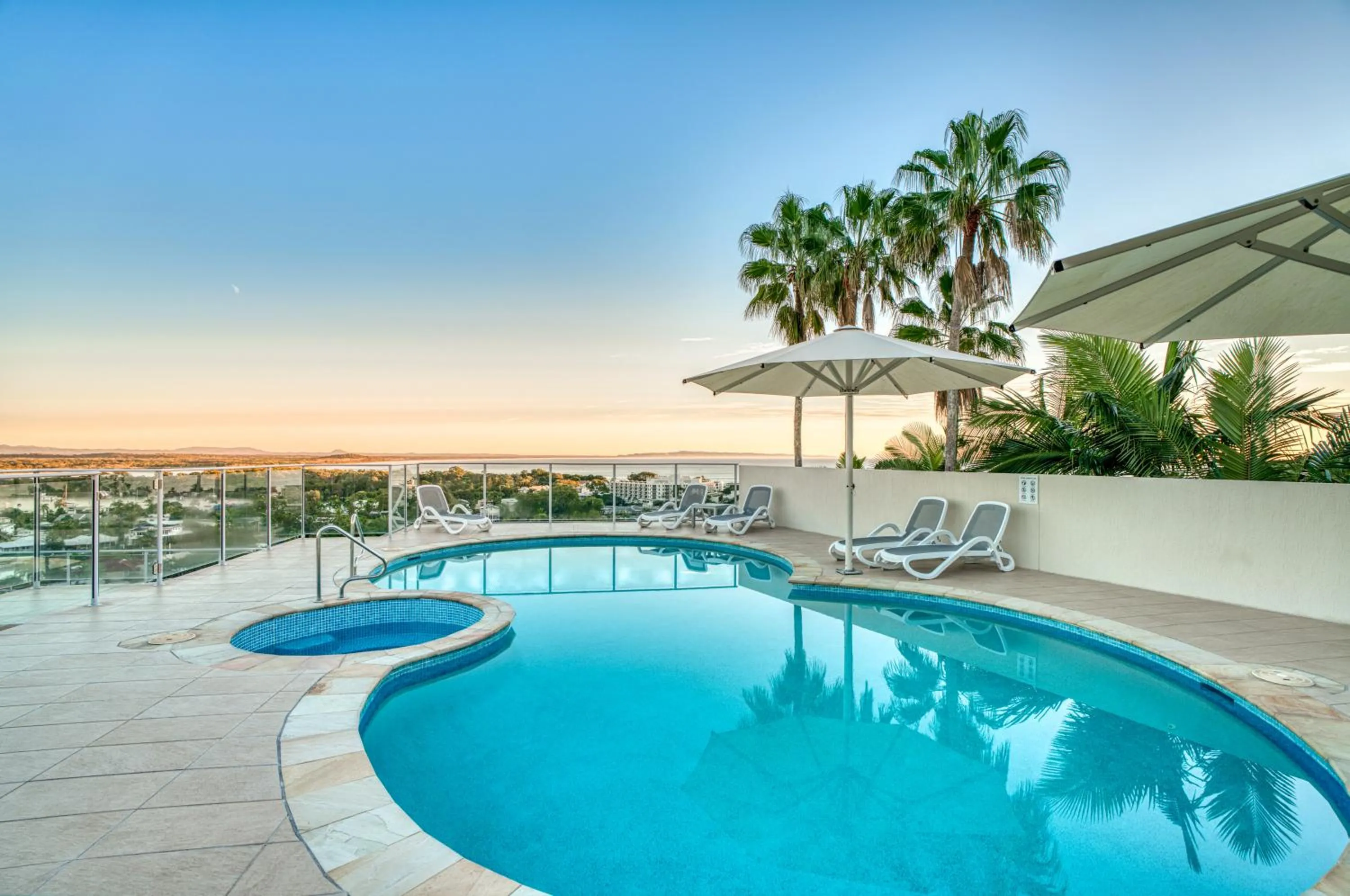 Swimming pool in Noosa Crest Resort
