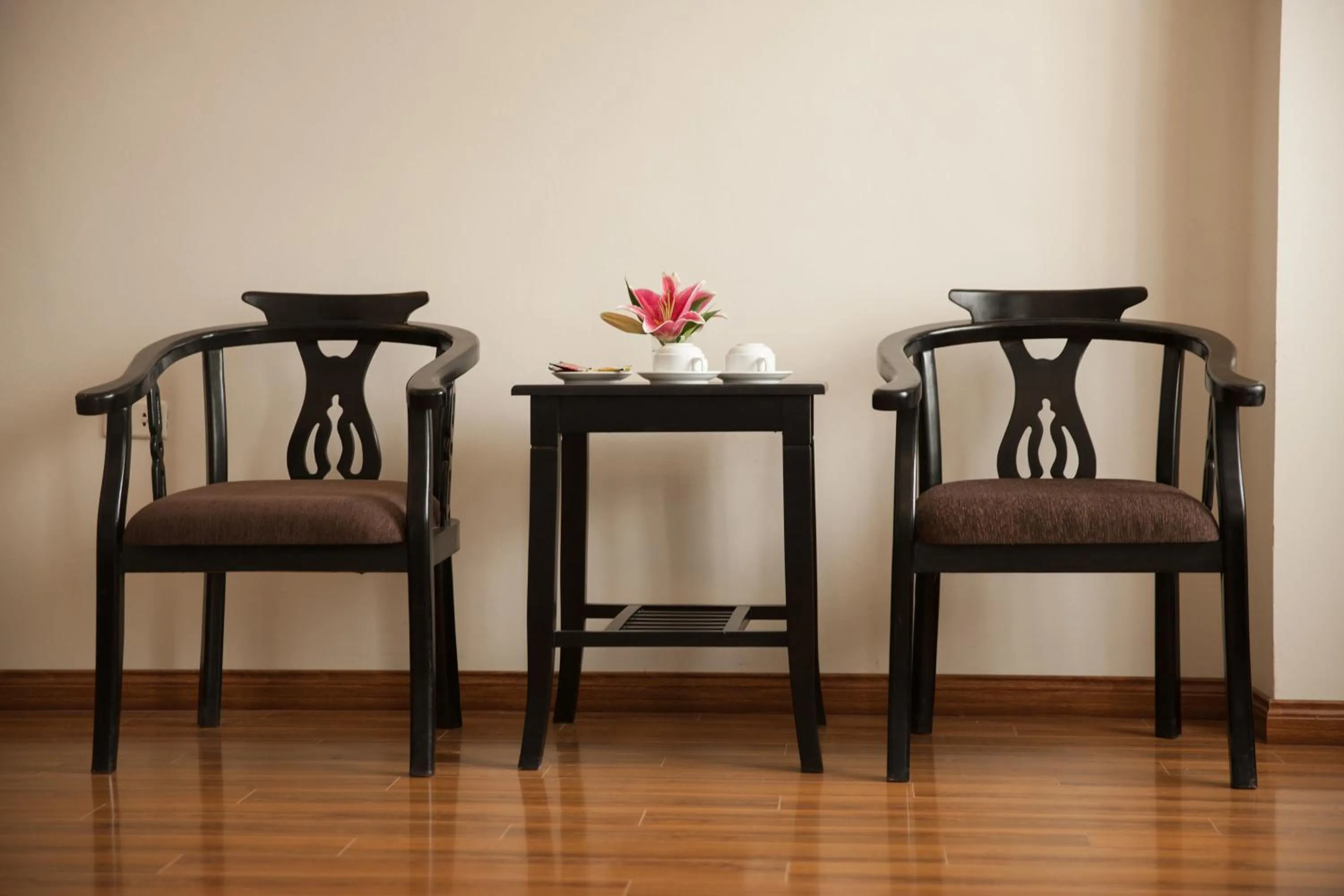 Seating area in Serenity Villa Hotel