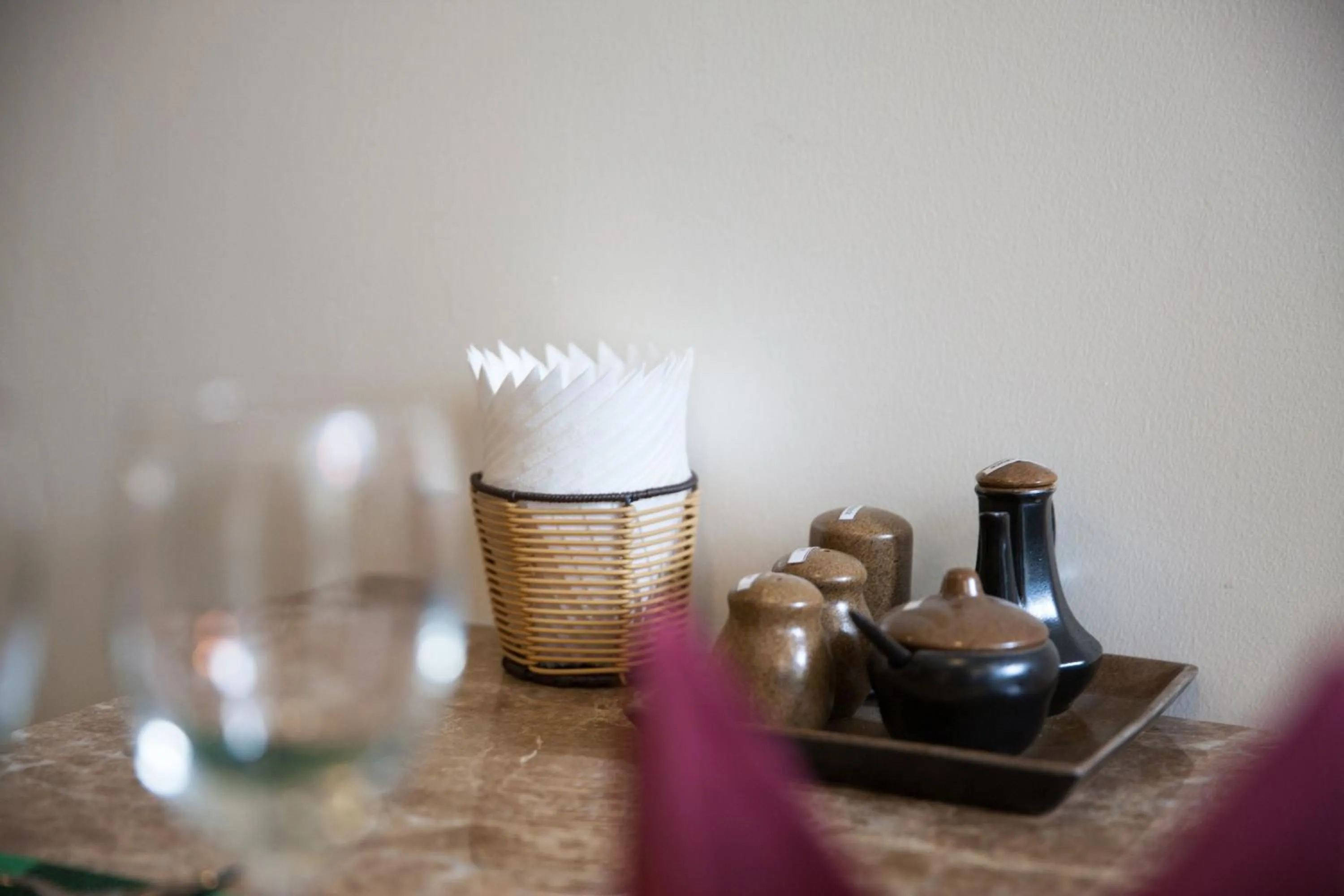 Restaurant/places to eat in Serenity Villa Hotel