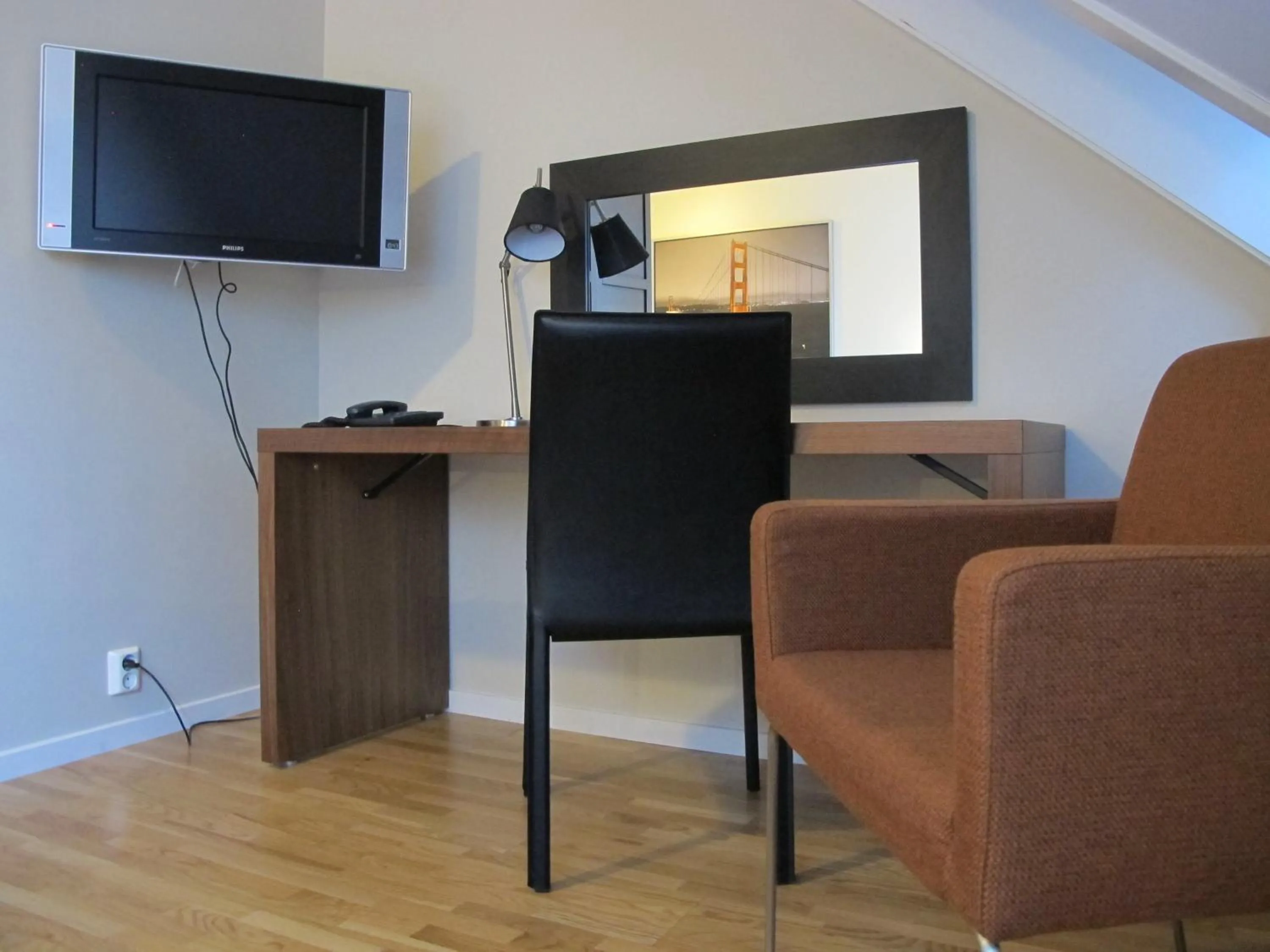 TV and multimedia in Chesterfield Hotel