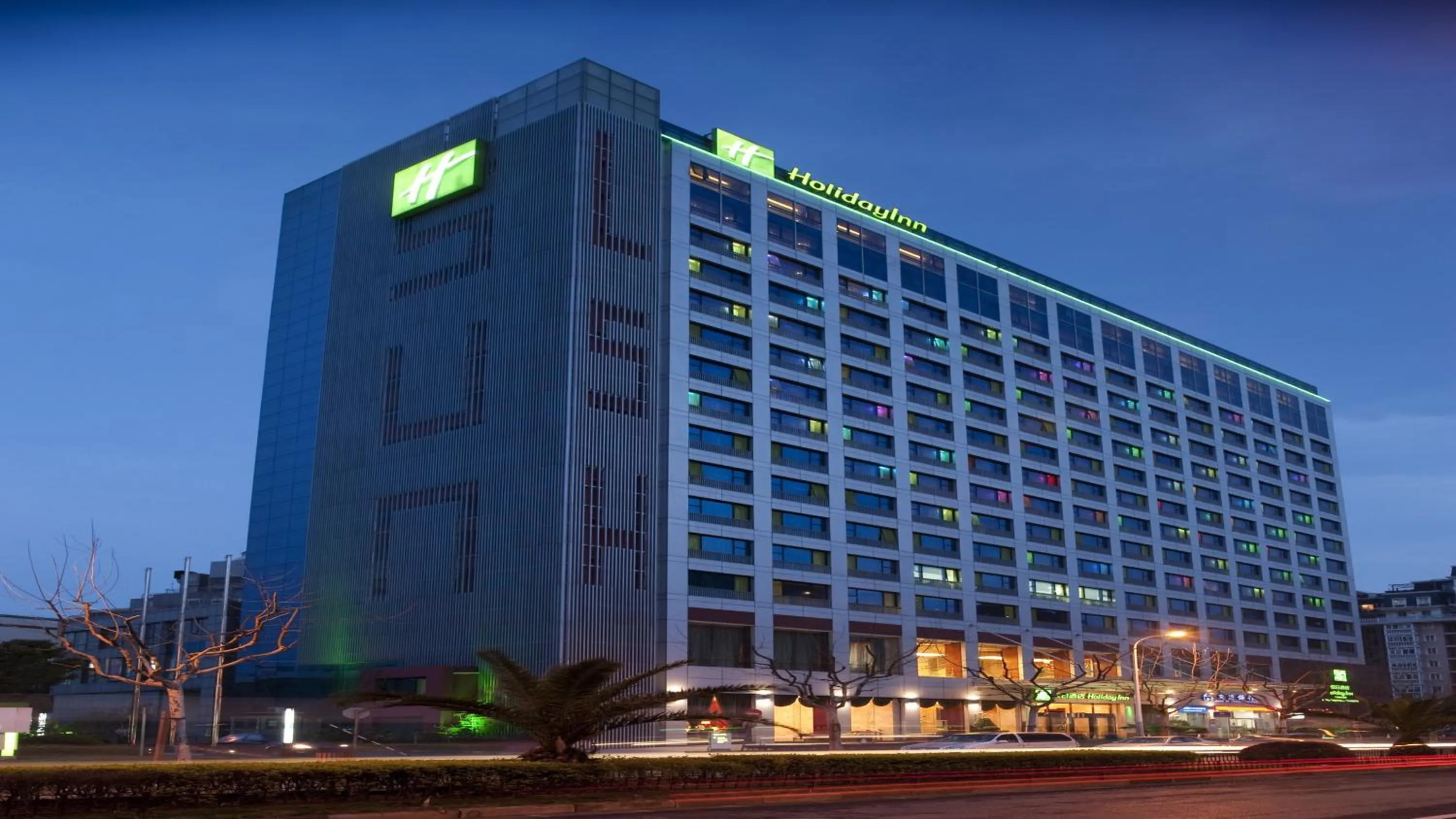 Property building in Holiday Inn Shanghai Pudong Nanpu by IHG