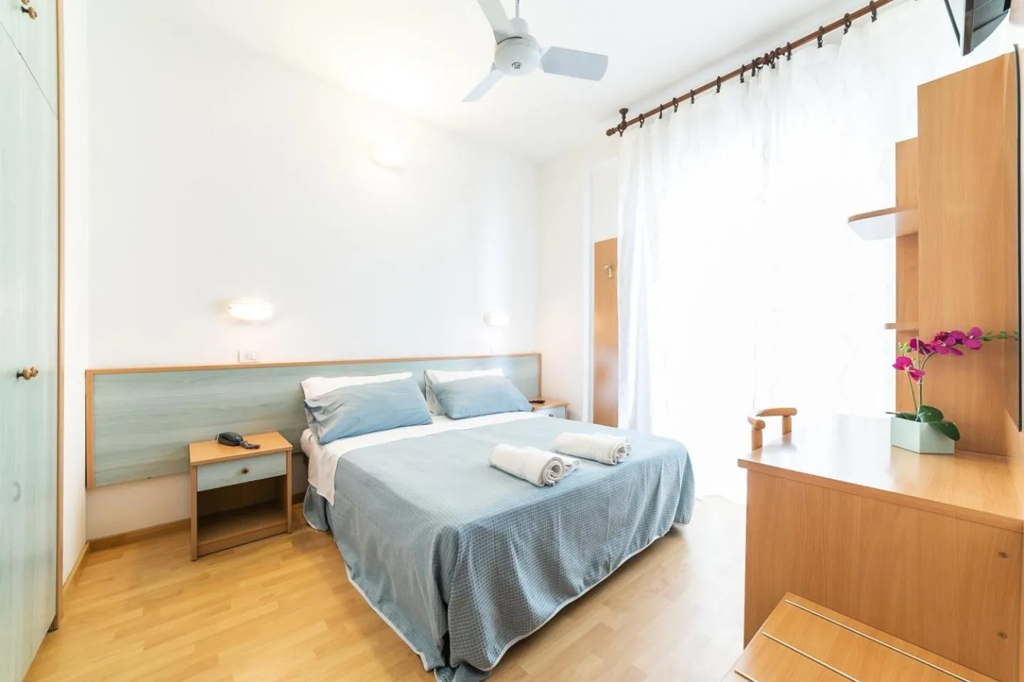 Bed in Hotel Augusta