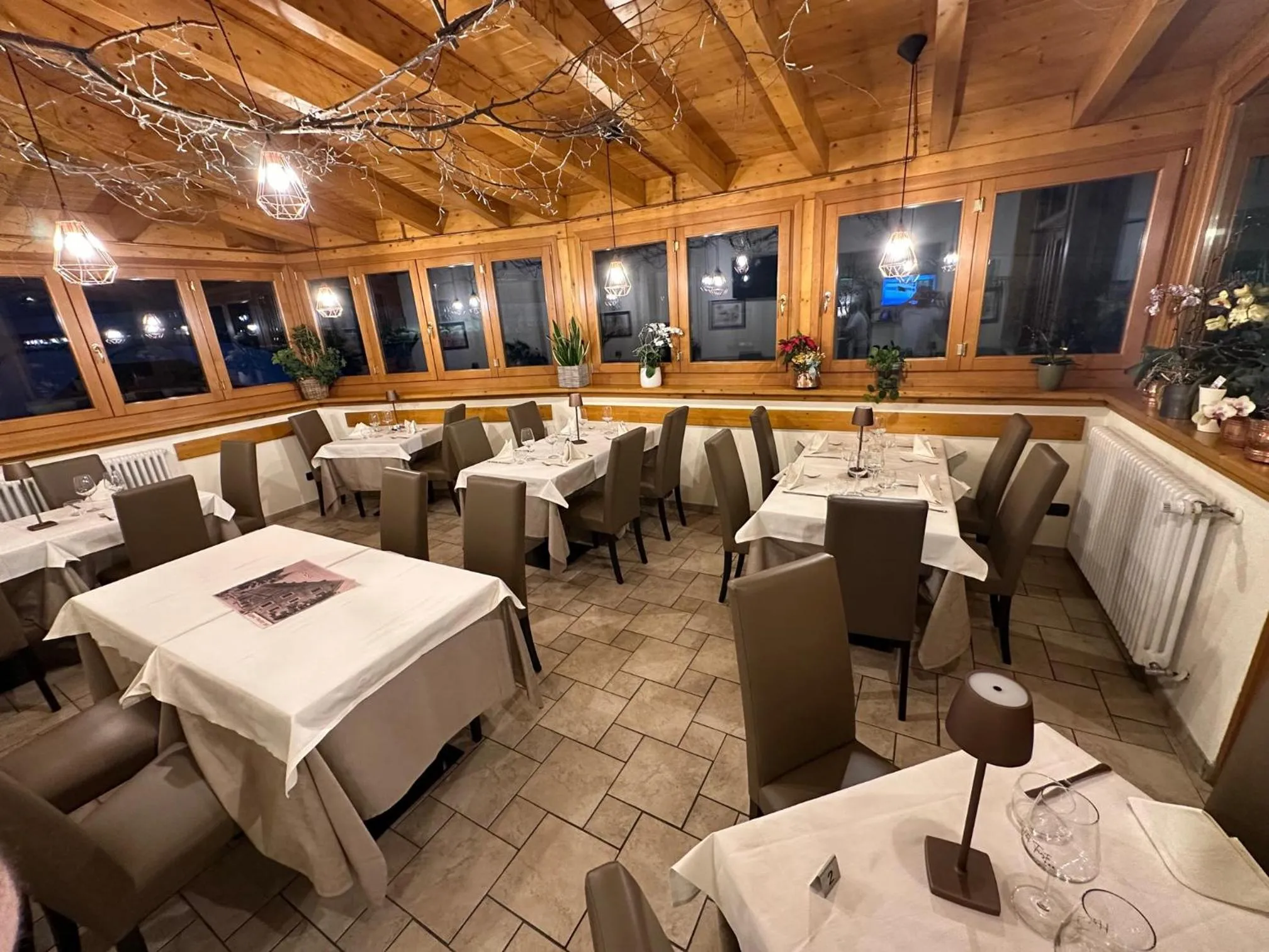 Restaurant/places to eat in Hotel Trieste