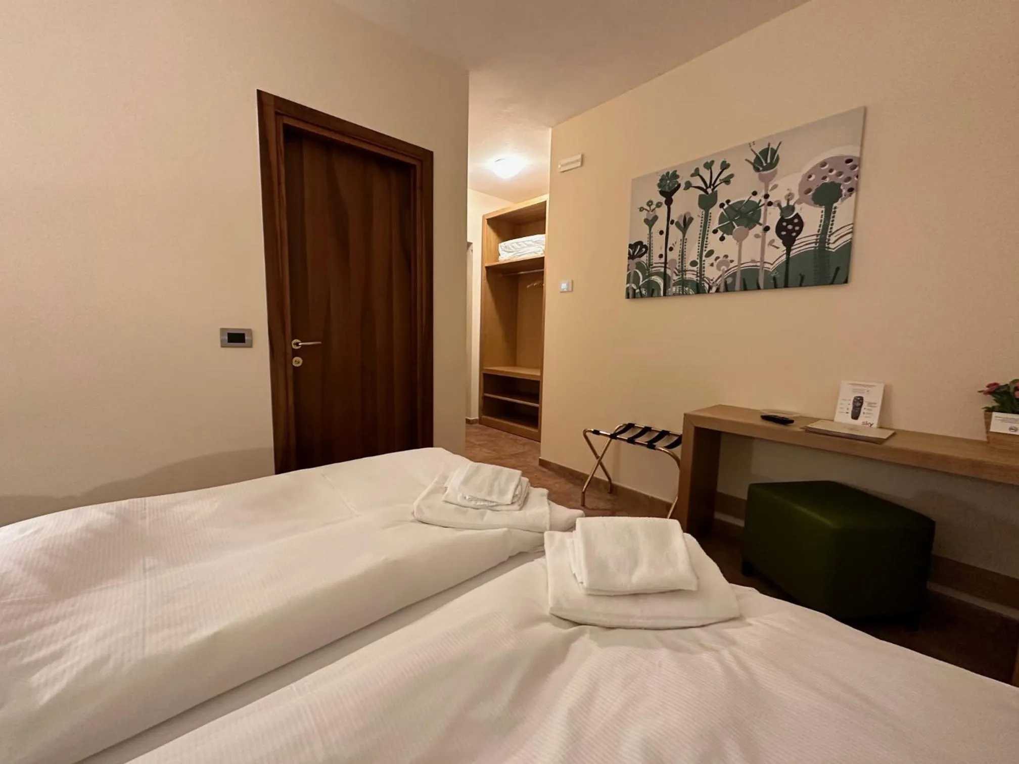 Bed in Hotel Trieste