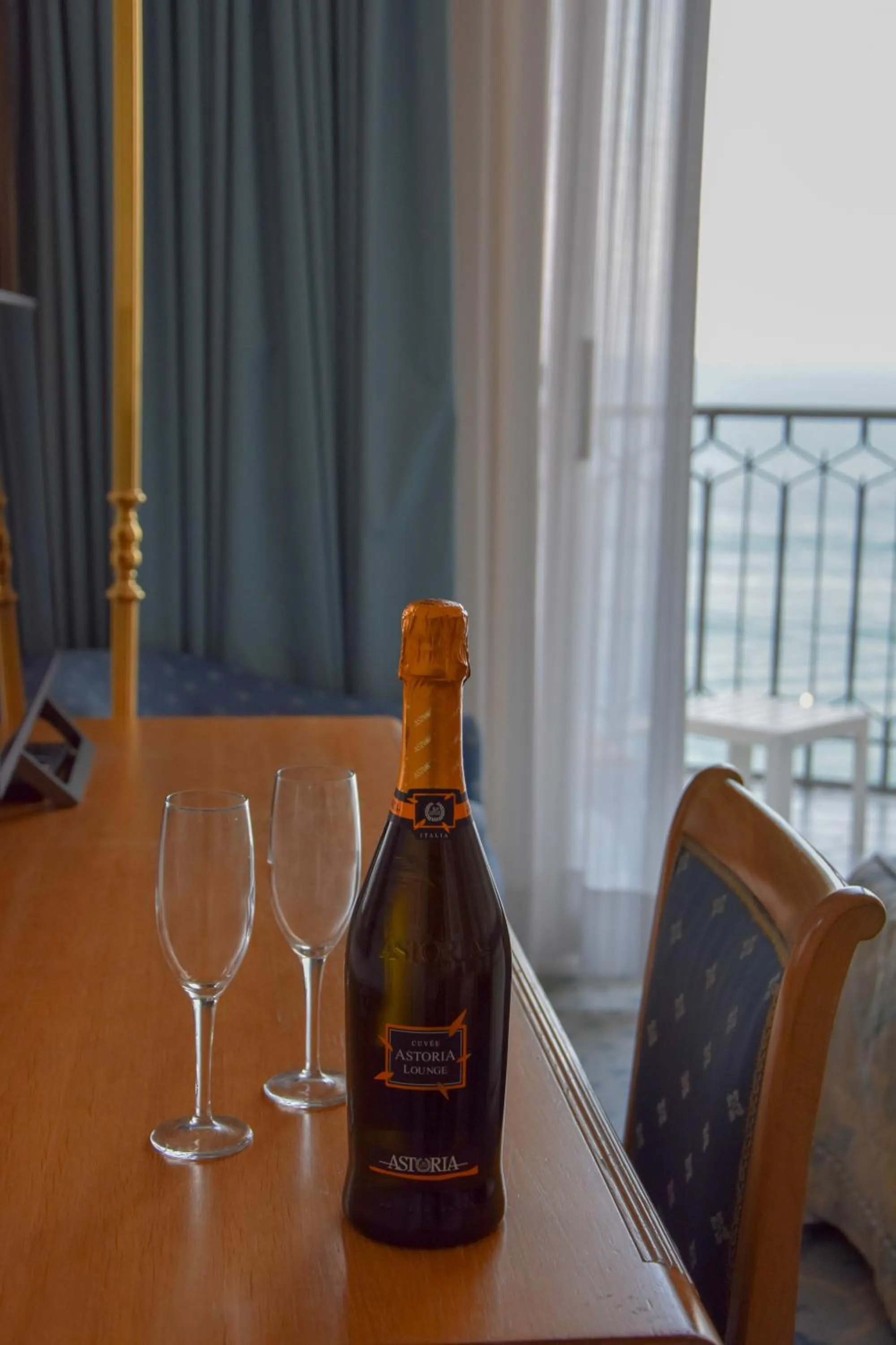 Bedroom in Hotel Astoria