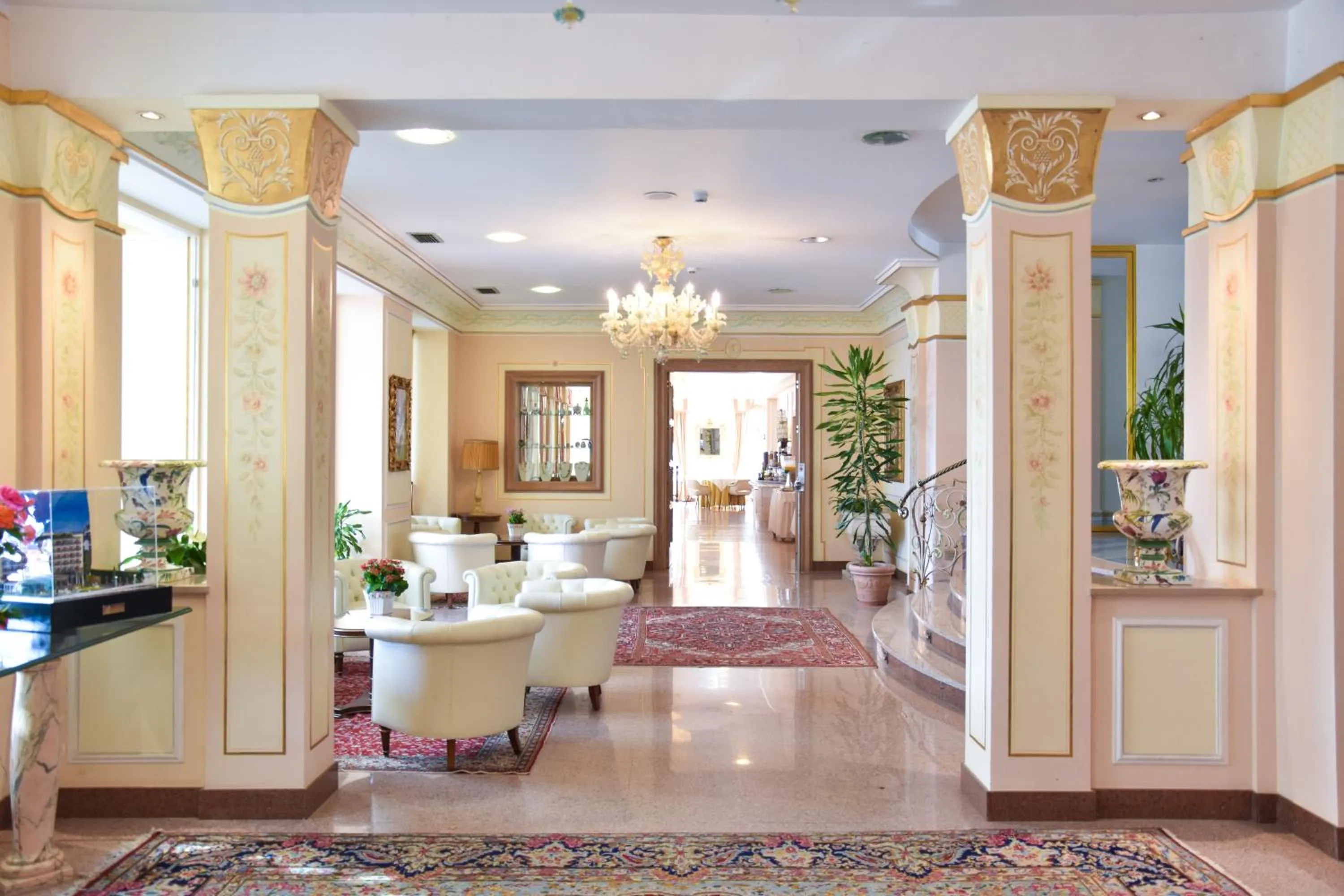 Lobby or reception in Hotel Astoria