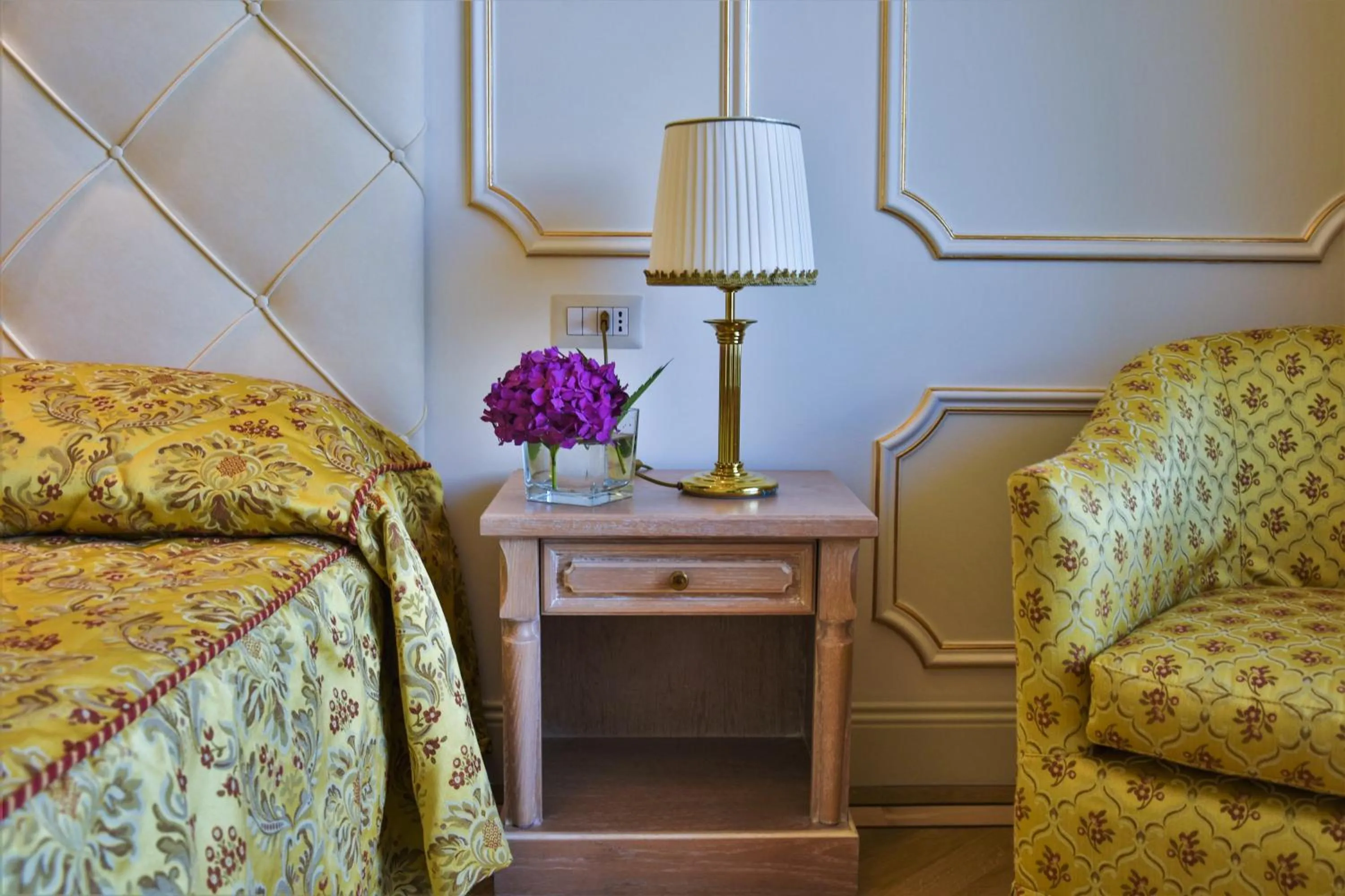 Bedroom in Hotel Astoria