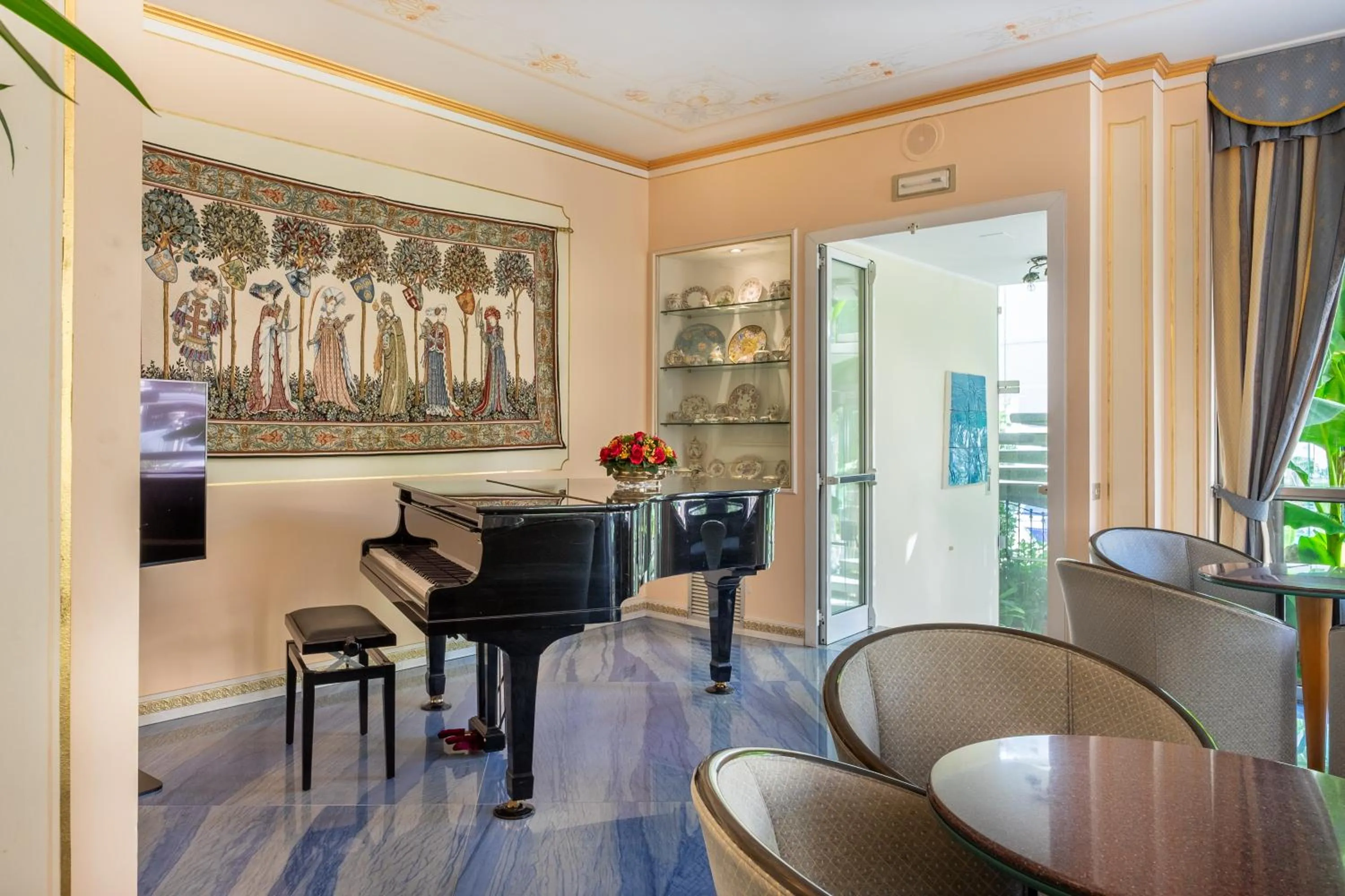 Area and facilities in Hotel Astoria