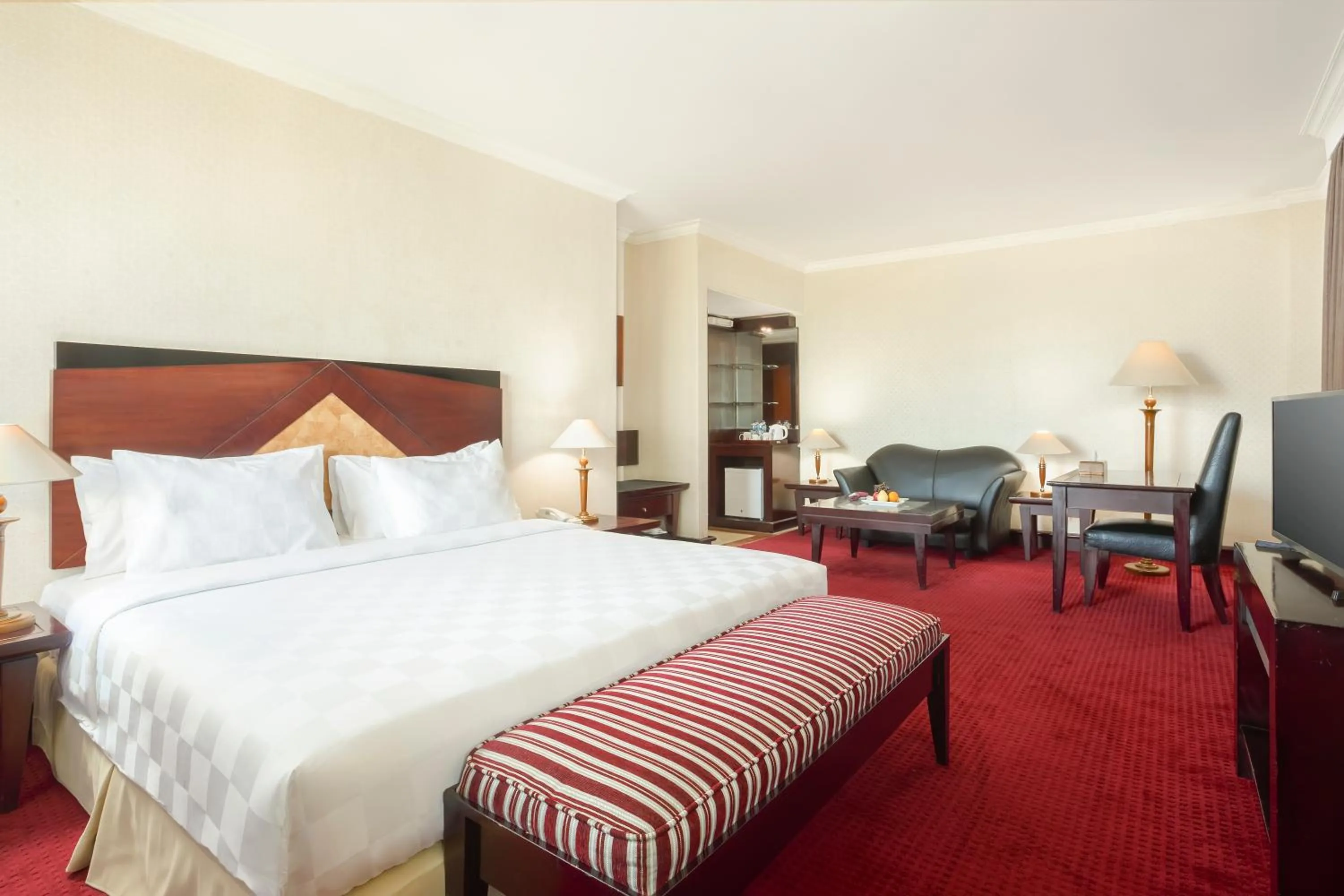 View (from property/room), Bed in Swiss-Belhotel Tarakan