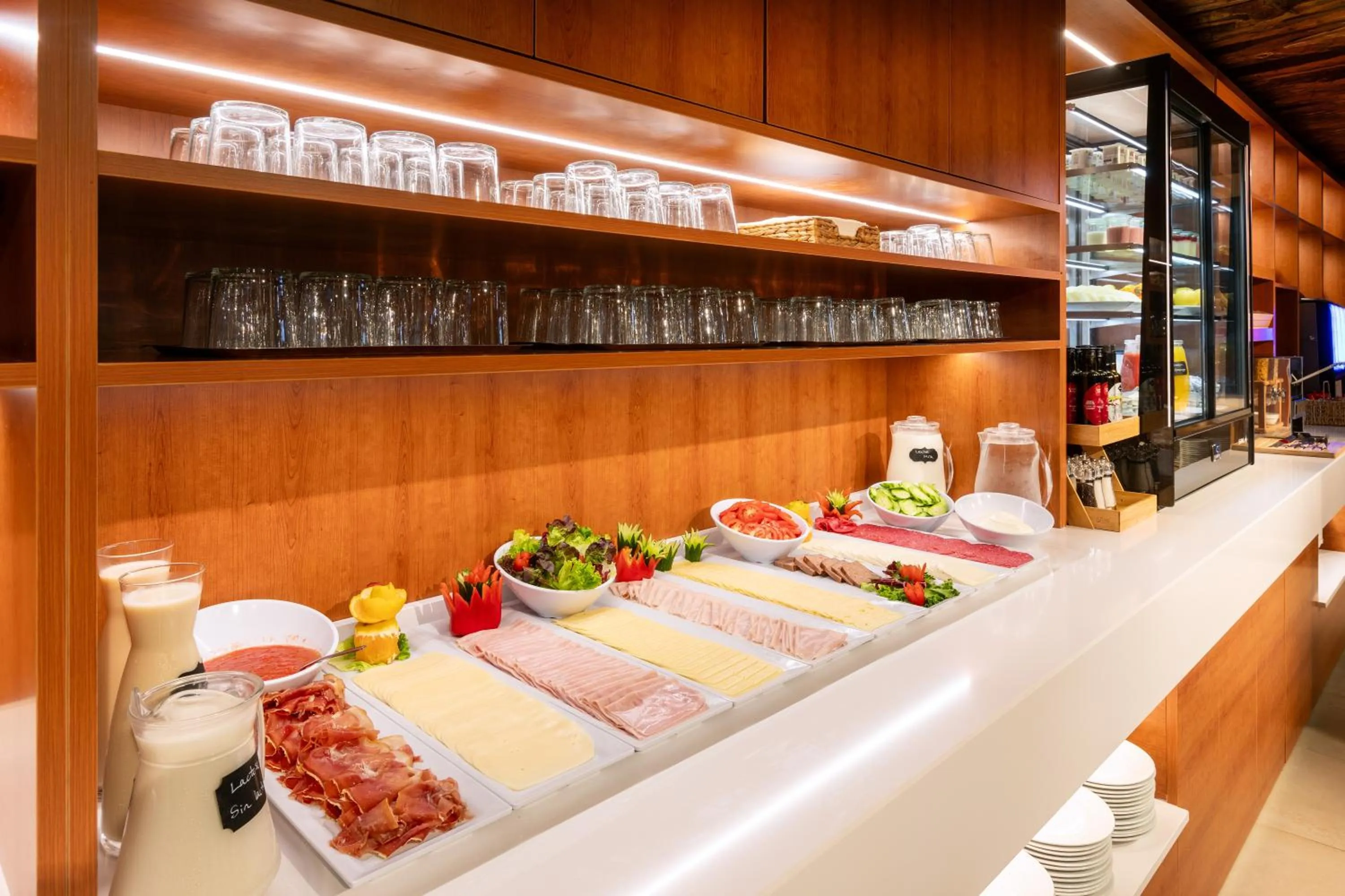 Food and drinks in Playa Surf CBbC Hotel