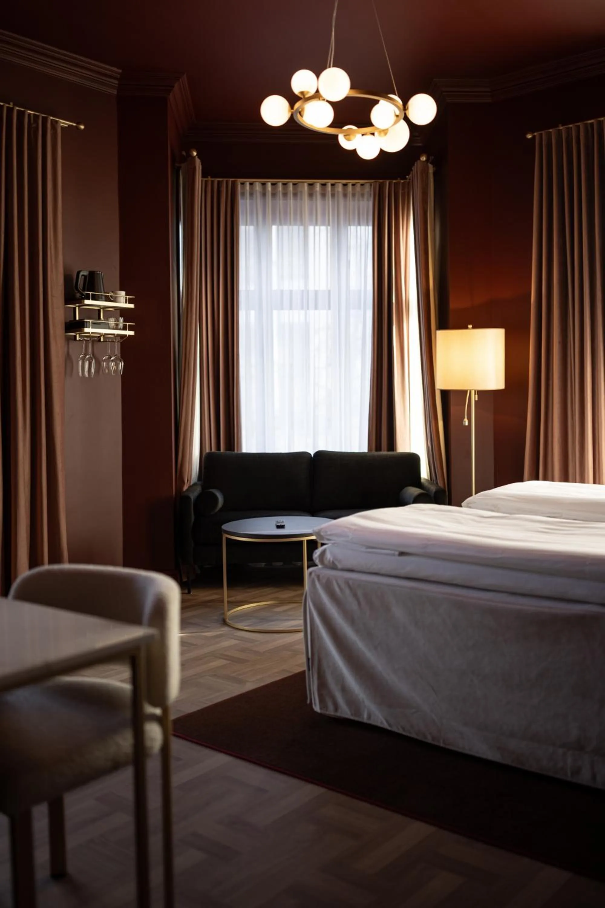 Seating area, Bed in The Villa