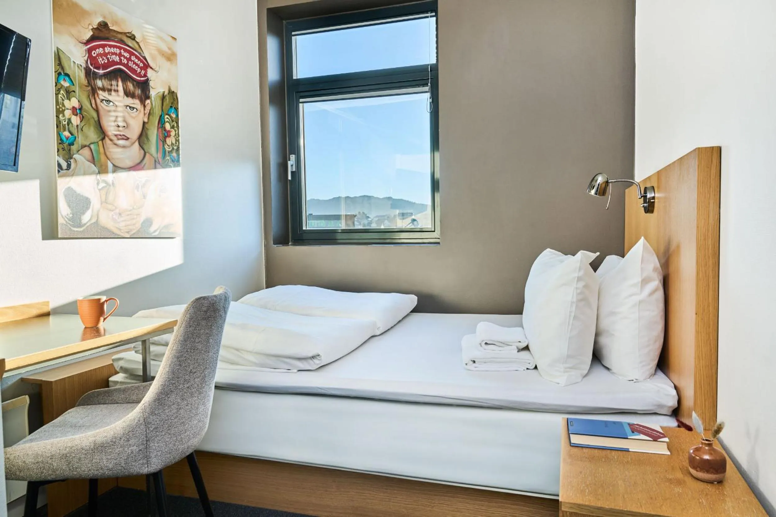 Bedroom, Bed in Smarthotel Forus