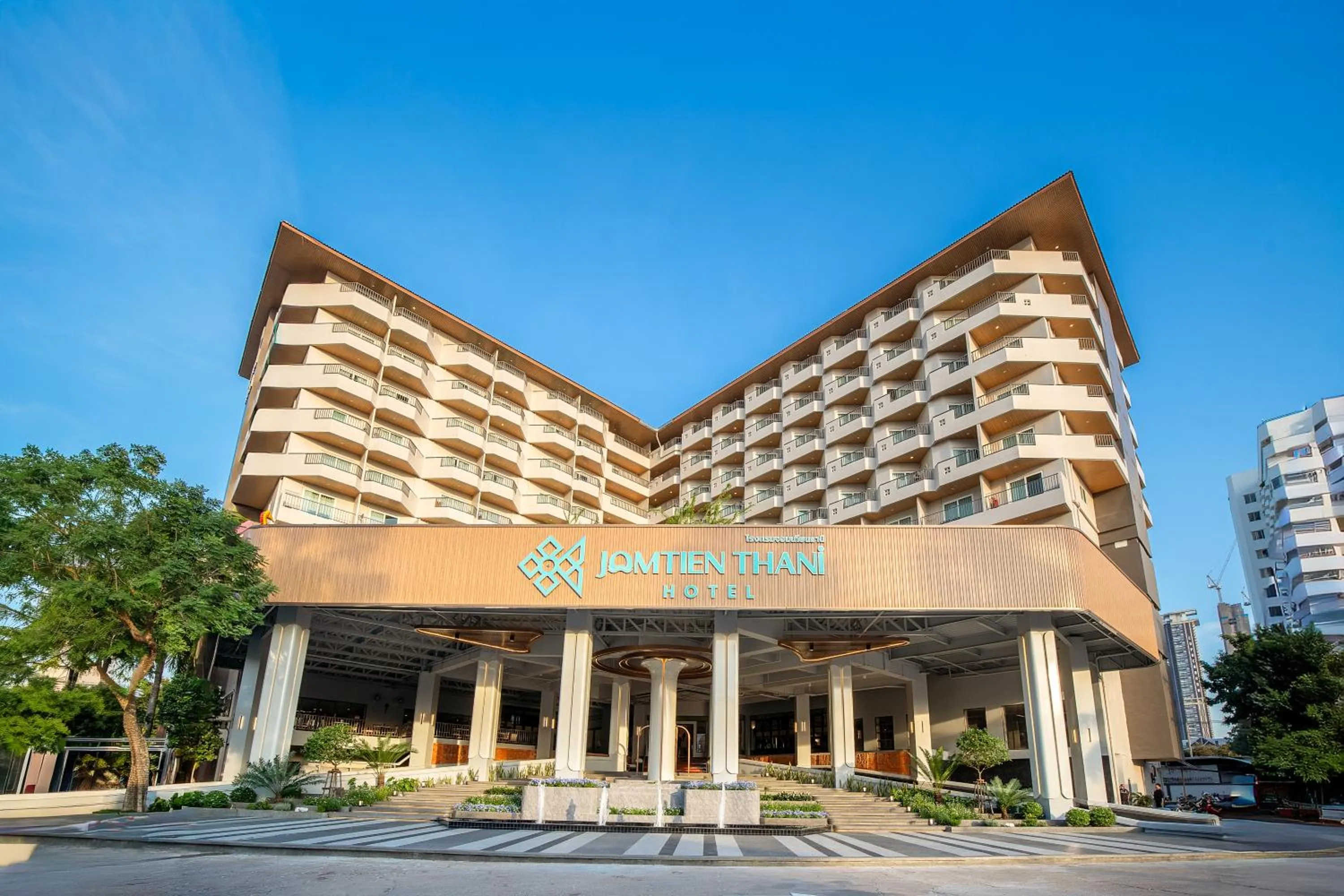 Facade/entrance in Jomtien Thani Hotel