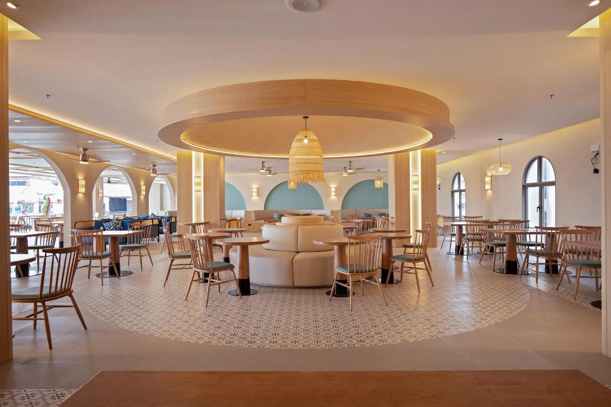 Restaurant/places to eat in Jomtien Thani Hotel