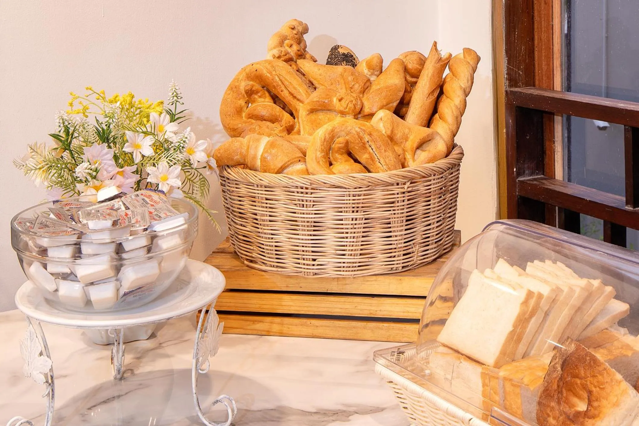 Buffet breakfast in Jomtien Thani Hotel