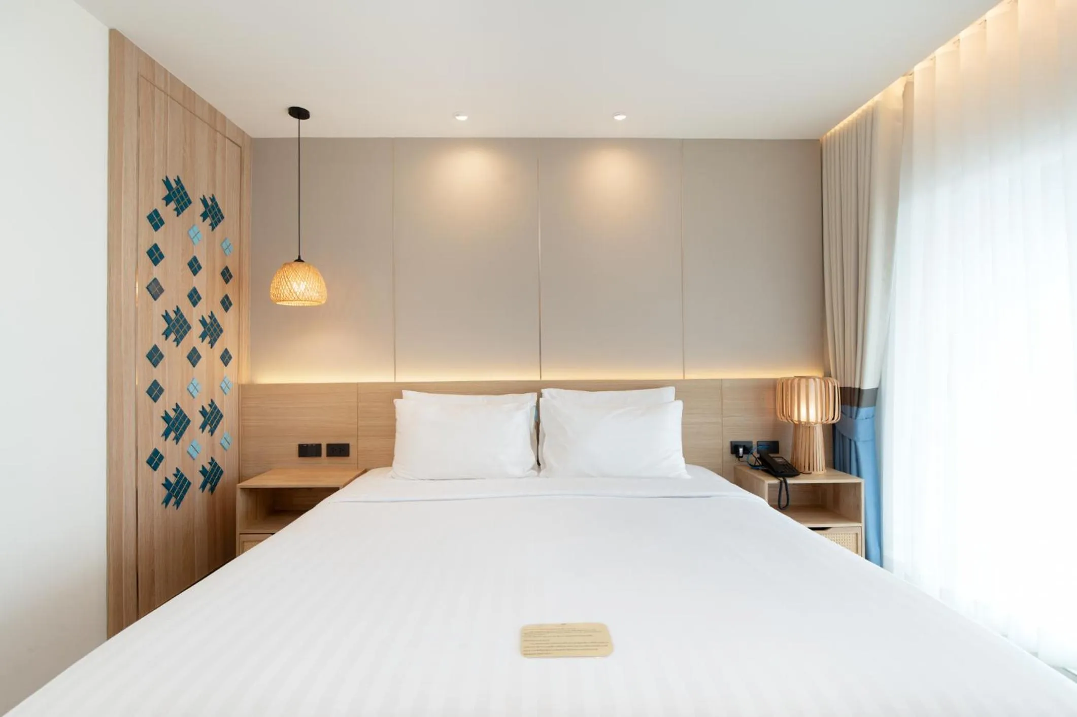 Bedroom, Bed in Jomtien Thani Hotel