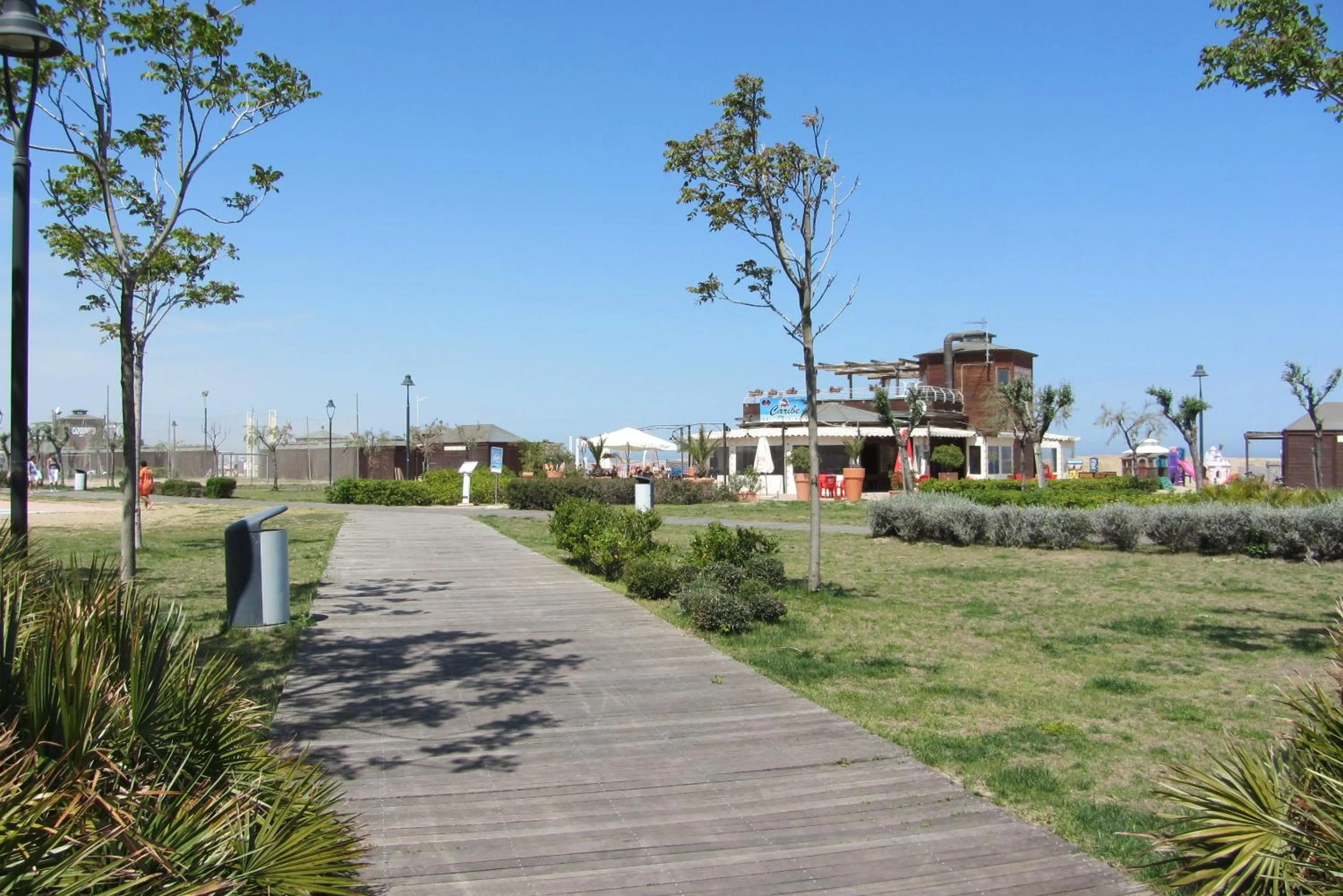 Restaurant/places to eat in Hotel Betty Personal Style and Beach Village