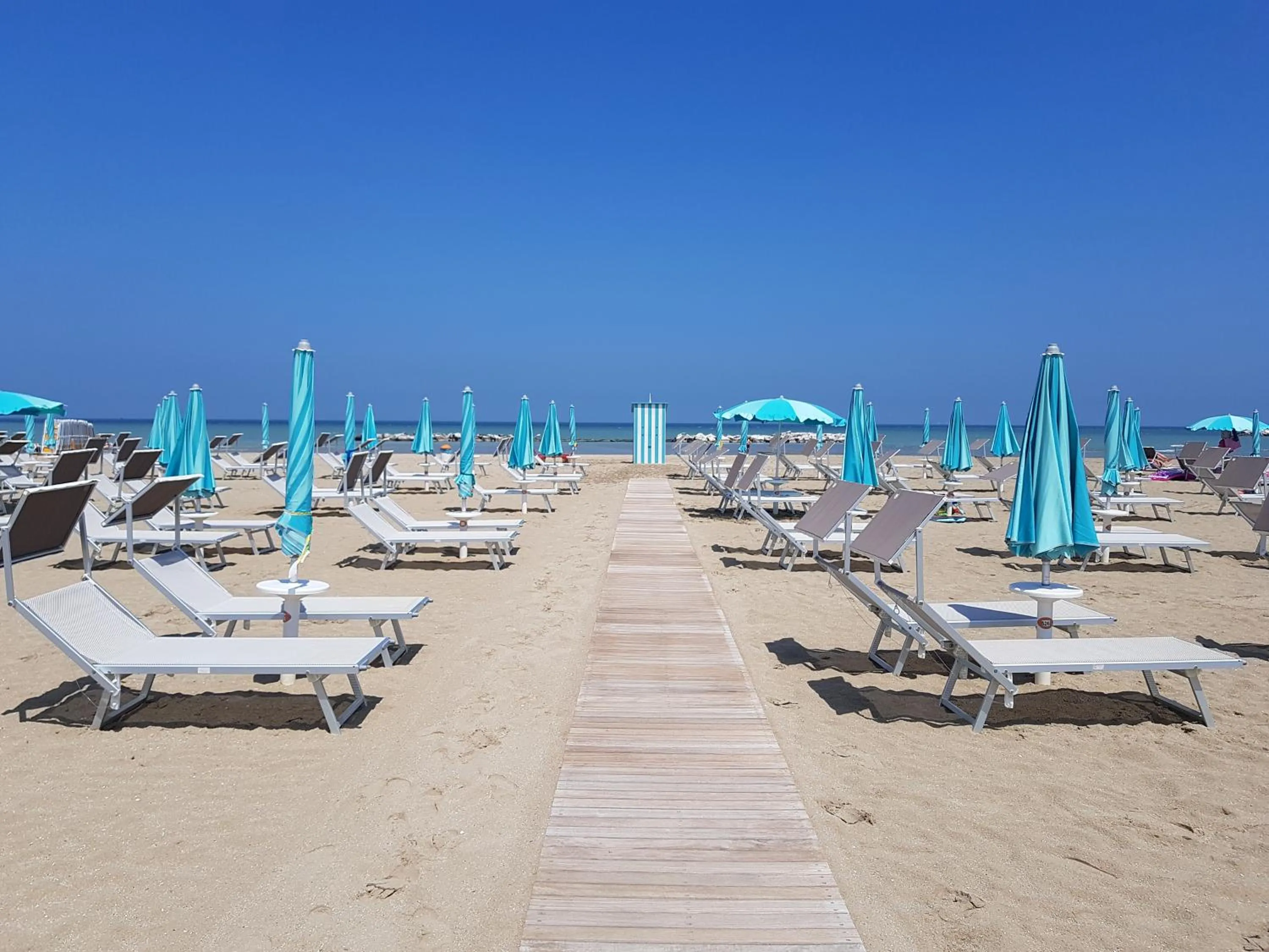 Hotel Betty Personal Style and Beach Village