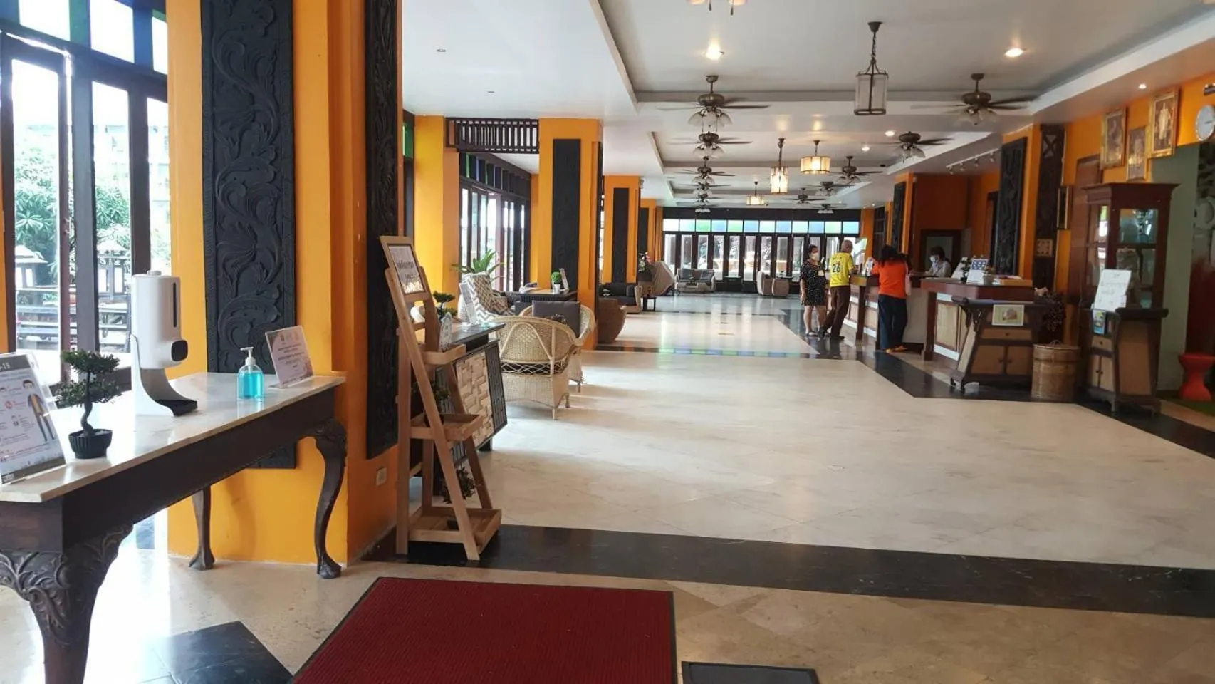 Lobby or reception in Pattawia Resort & Spa, Pranburi