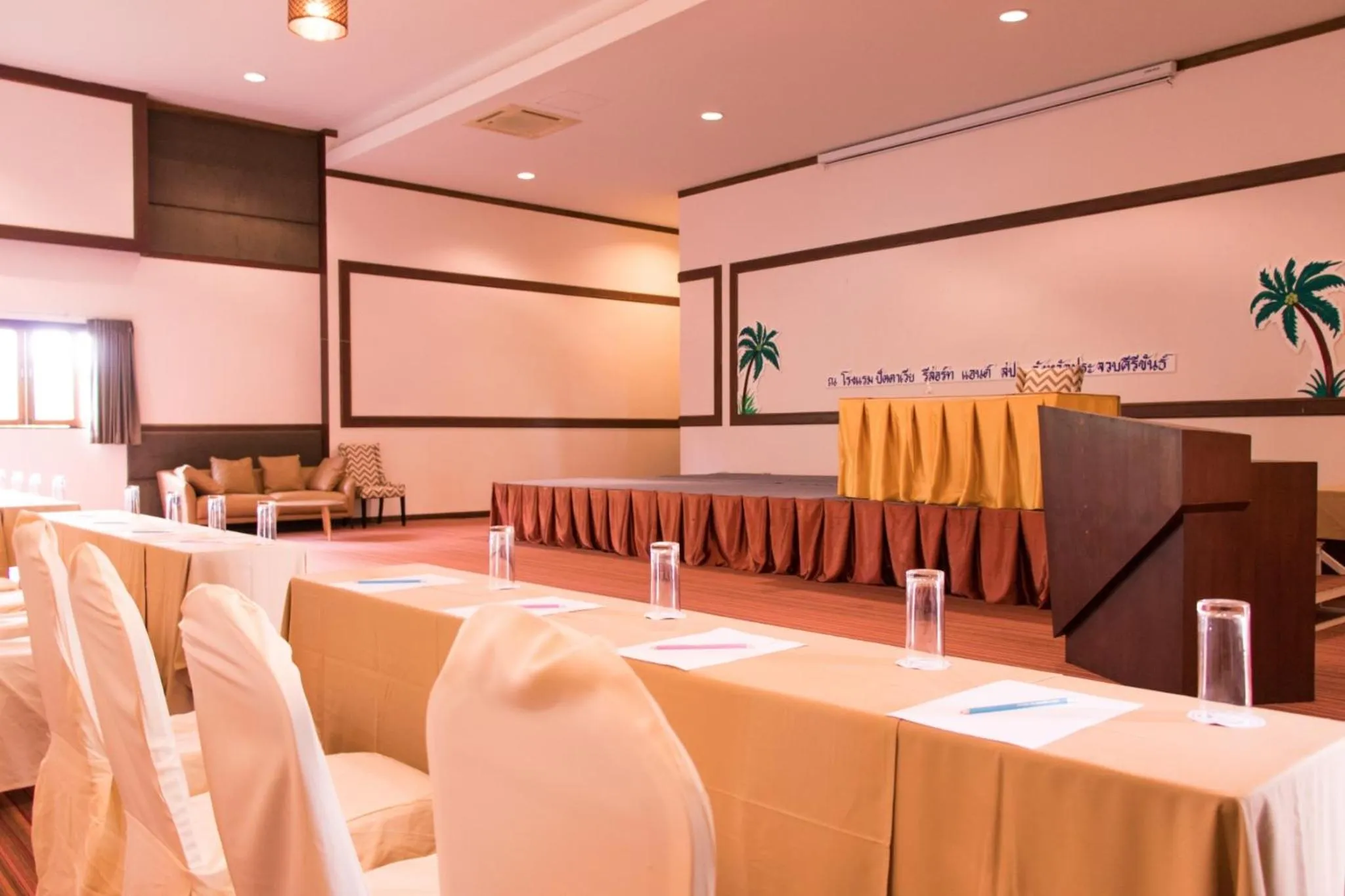 Meeting/conference room in Pattawia Resort & Spa, Pranburi