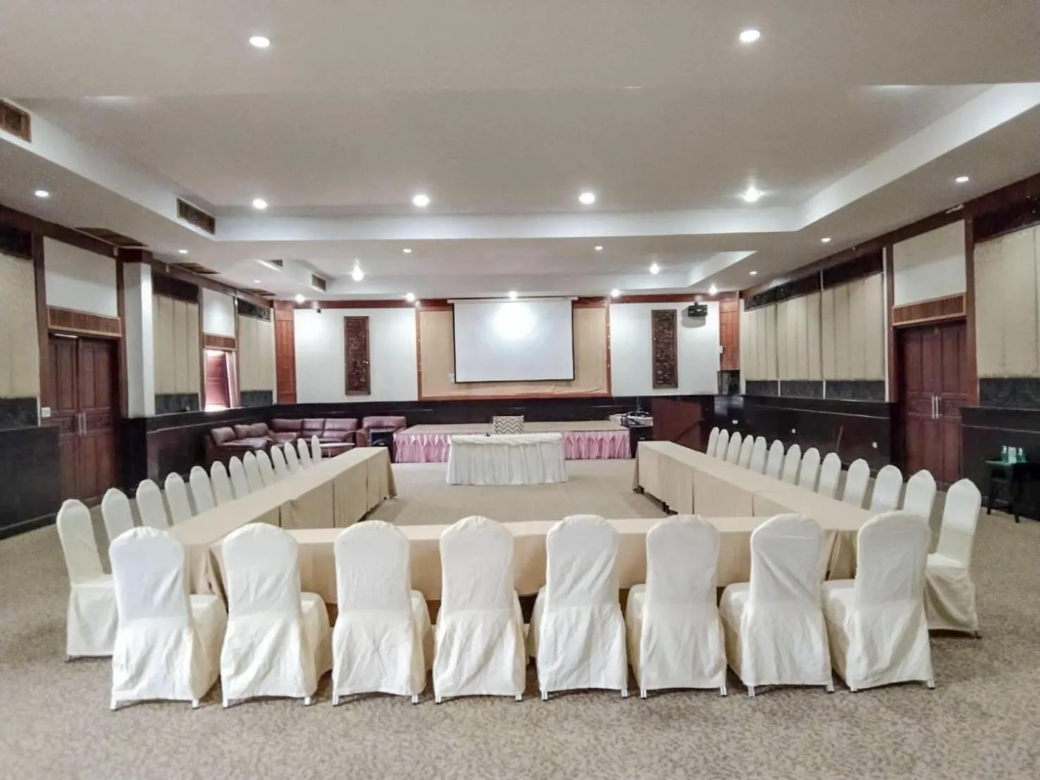Meeting/conference room in Pattawia Resort & Spa, Pranburi