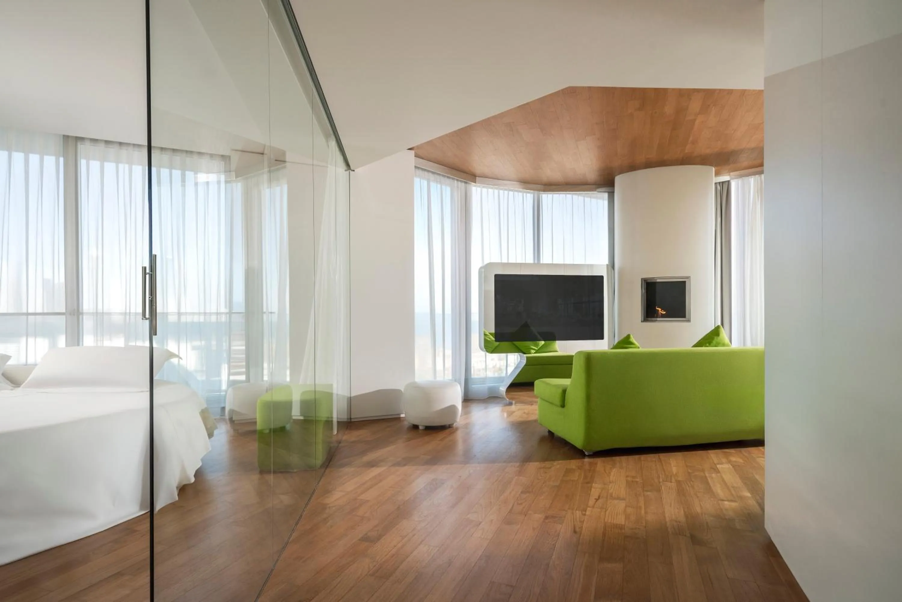 Bedroom, Bed in i-Suite Hotel