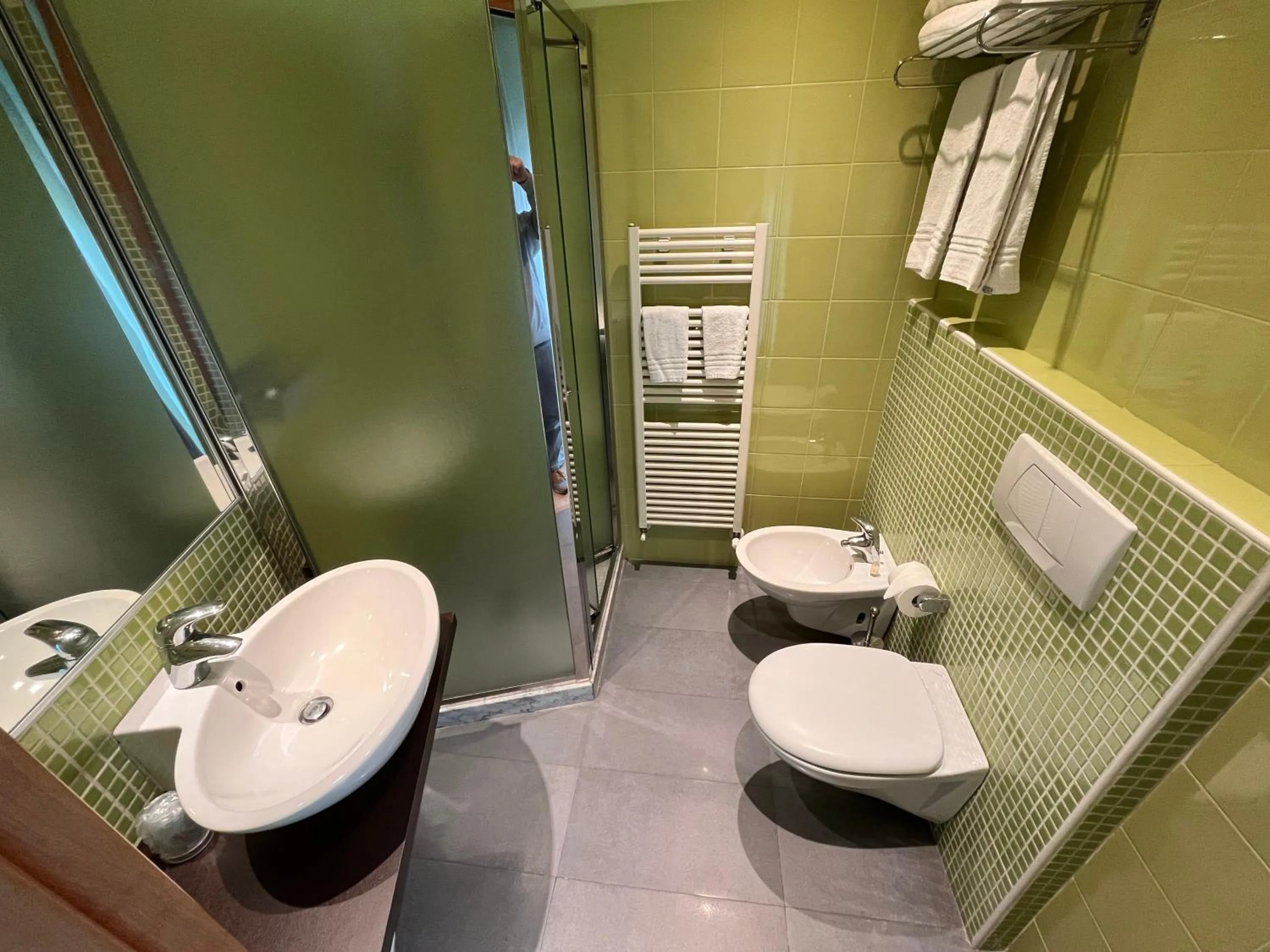 Toilet in Hotel Perla - The storyhoteller