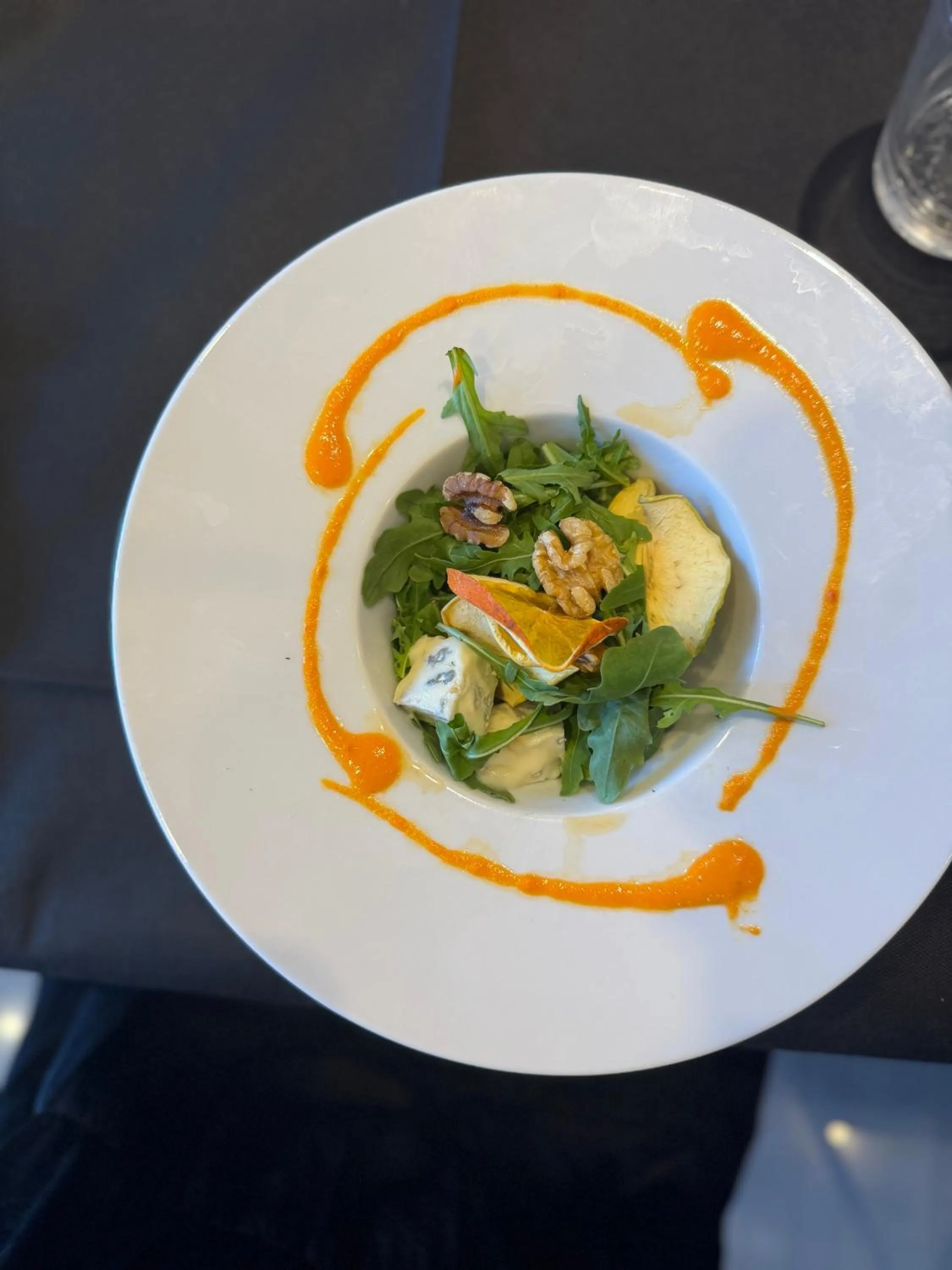 Restaurant/places to eat in Hotel Perla - The storyhoteller